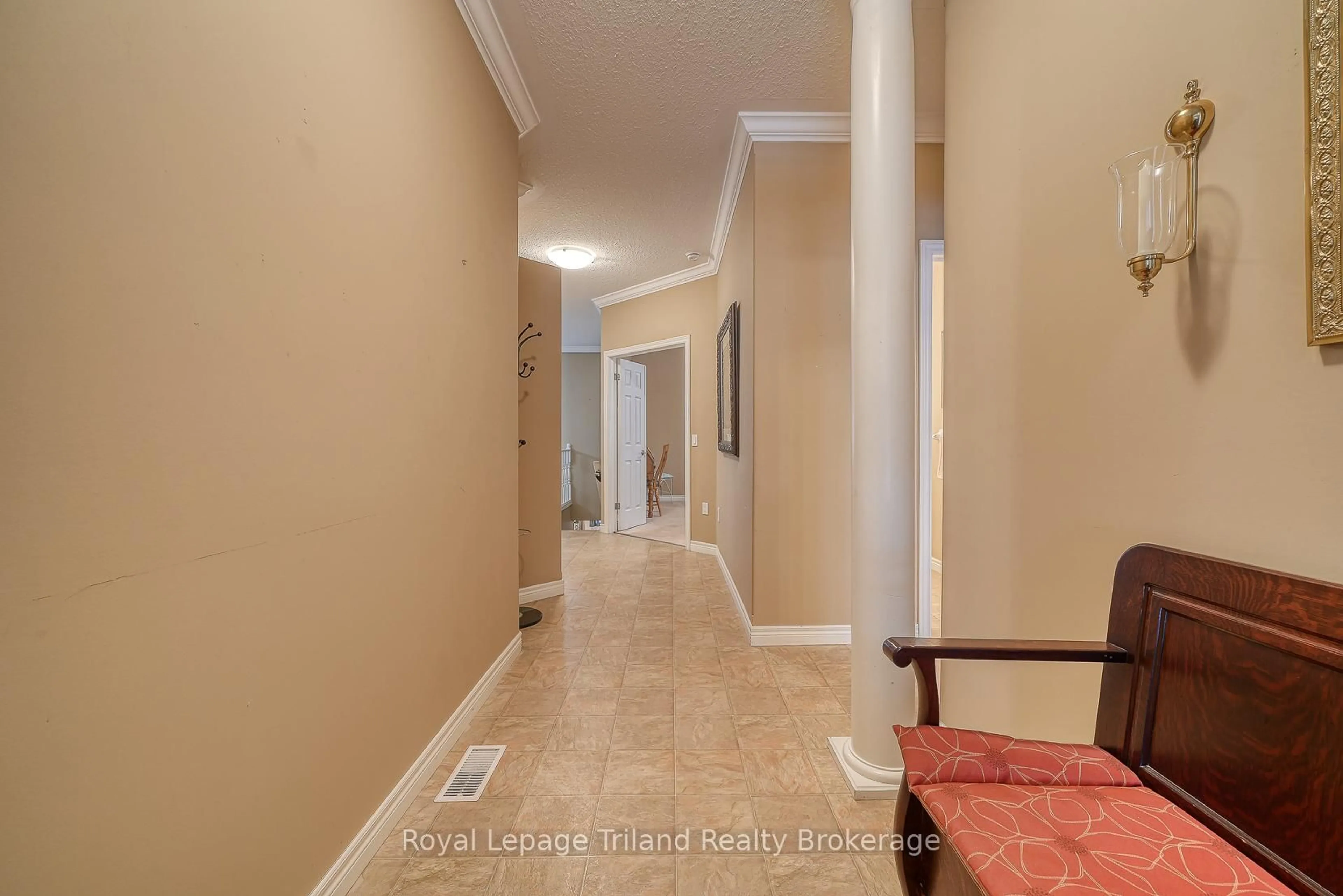 Indoor foyer for 570 Spitfire St #54, Woodstock Ontario N4T 0C2