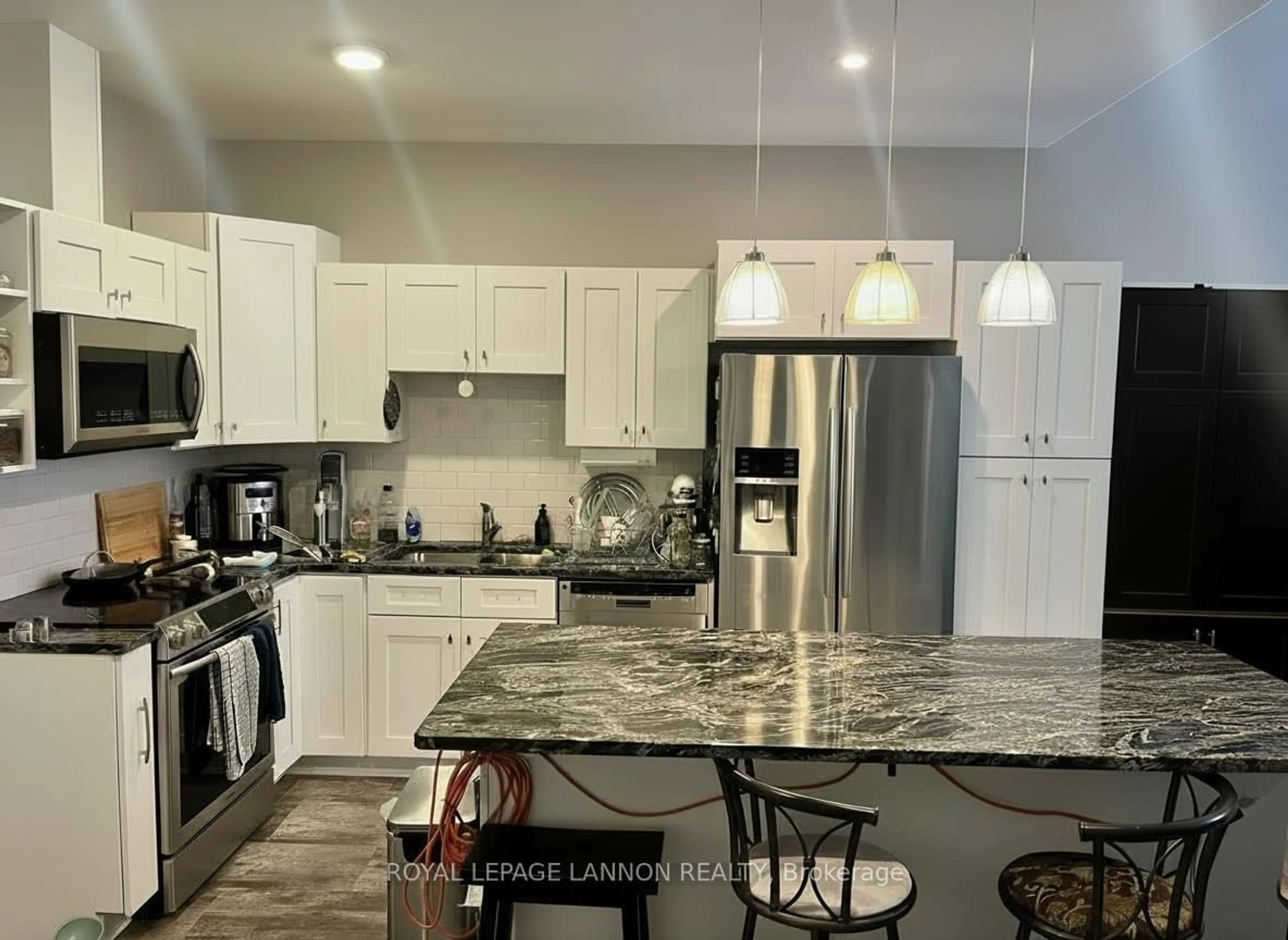 Open concept kitchen, ceramic/tile floor for 96 HIGH St #1216, Thunder Bay Ontario P7A 5R3