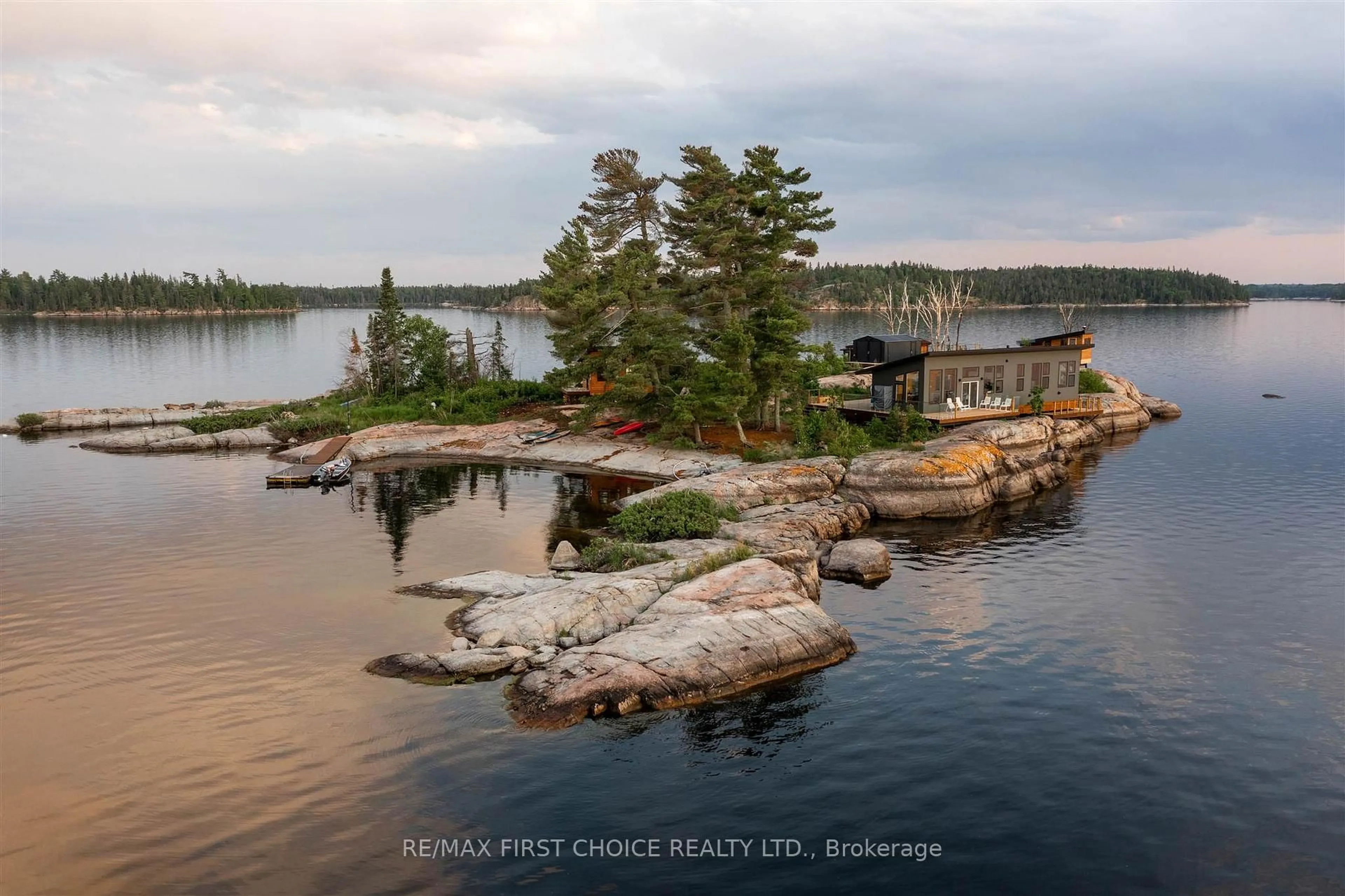 A pic from outside/outdoor area/front of a property/back of a property/a pic from drone, water/lake/river/ocean view for Island S900 Little Sand Lake, Kenora Remote Area Ontario P0X 1J0