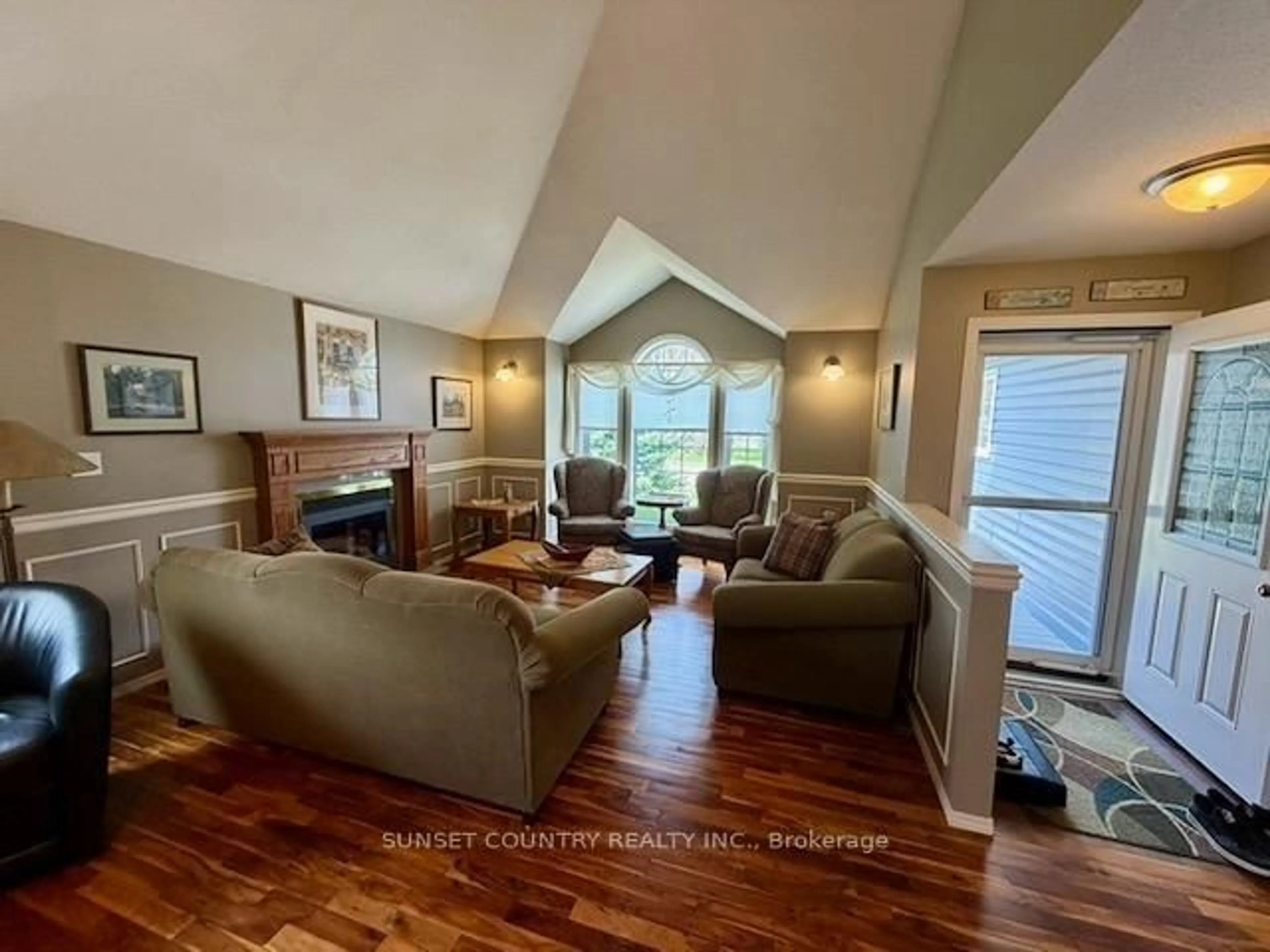 Unknown for 24 Clearwater Cres, Dryden Ontario P8N 3H9