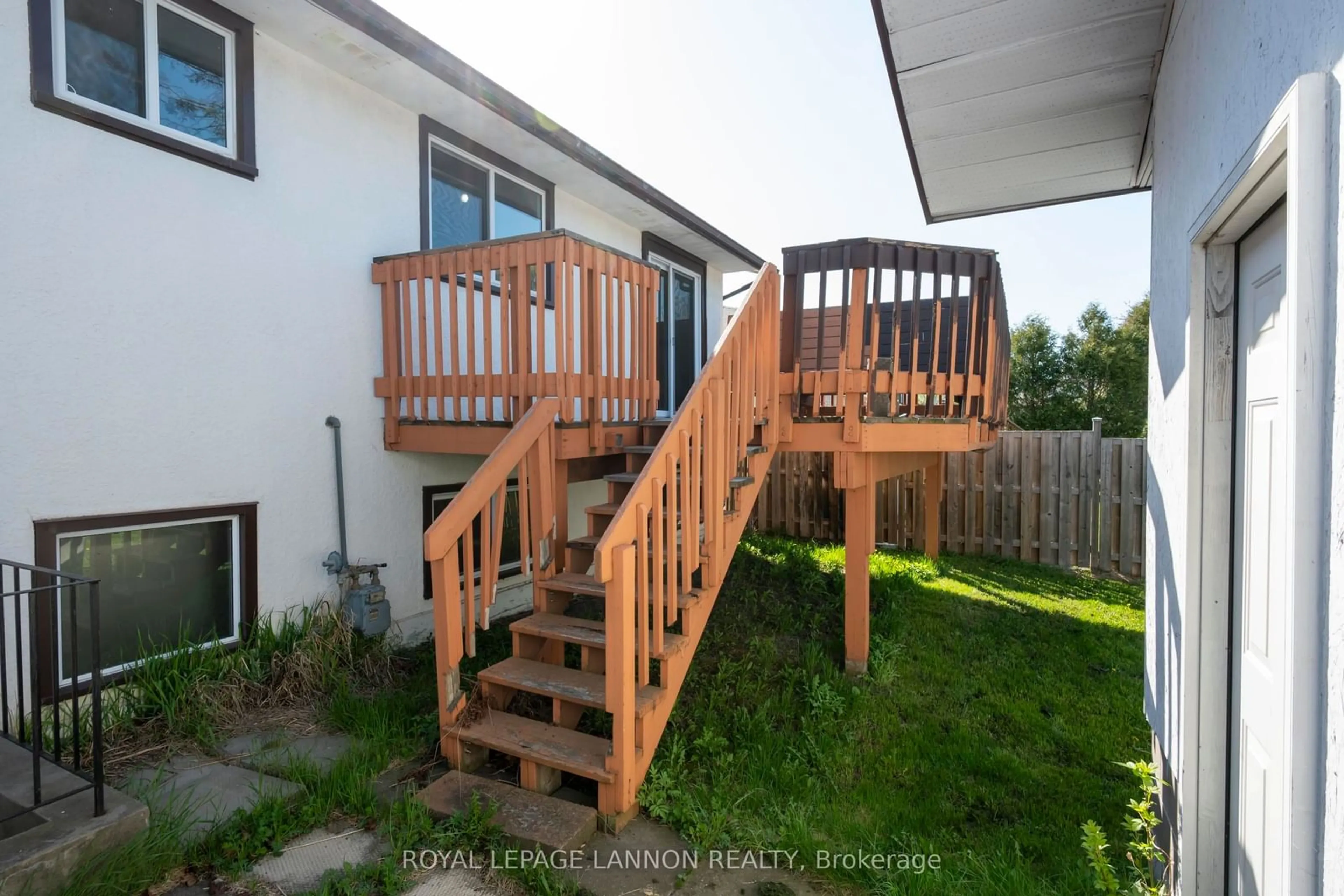 Unknown for 423 Brittany Drive, Thunder Bay Ontario P7B 5P3