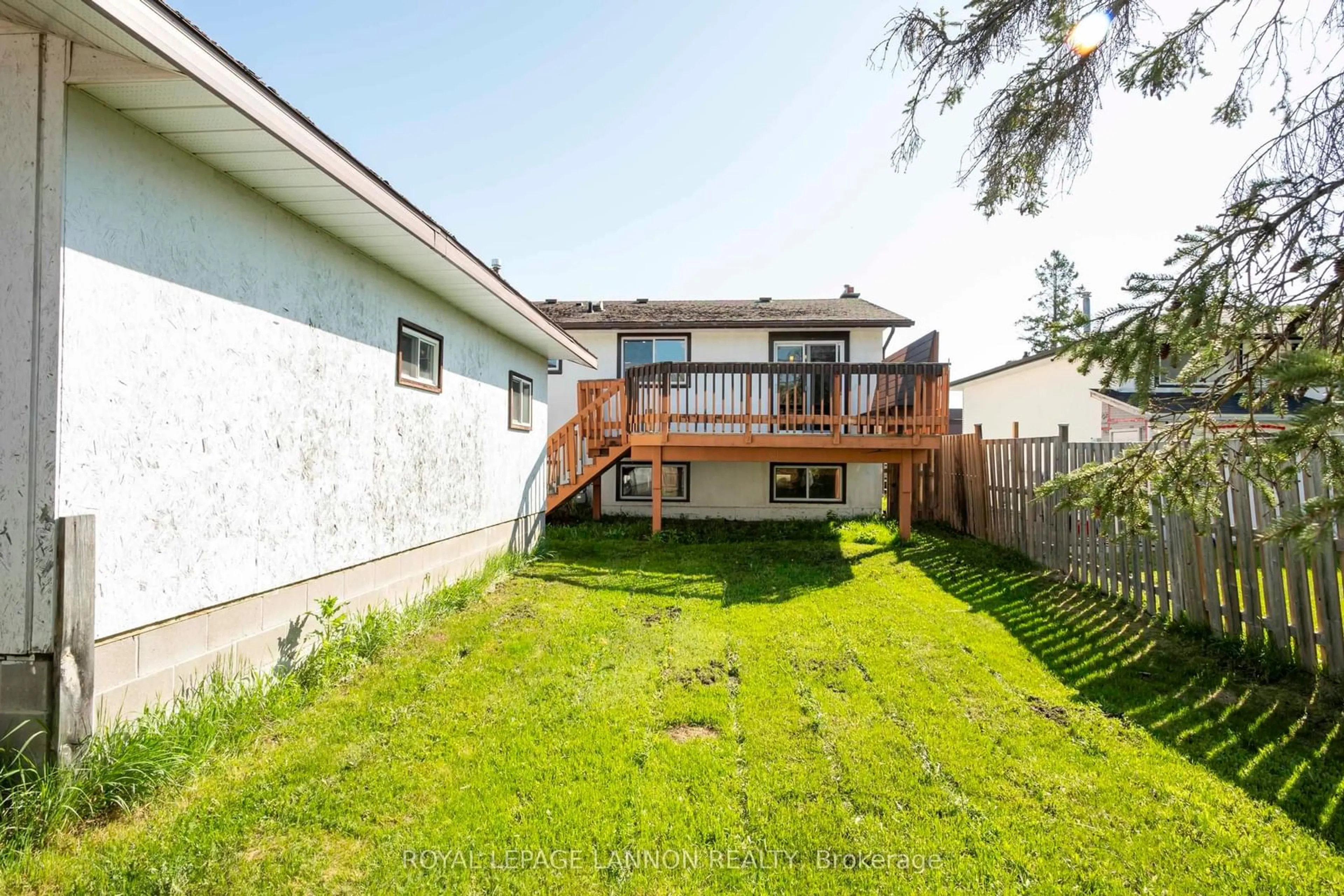 Patio, unknown for 423 Brittany Drive, Thunder Bay Ontario P7B 5P3