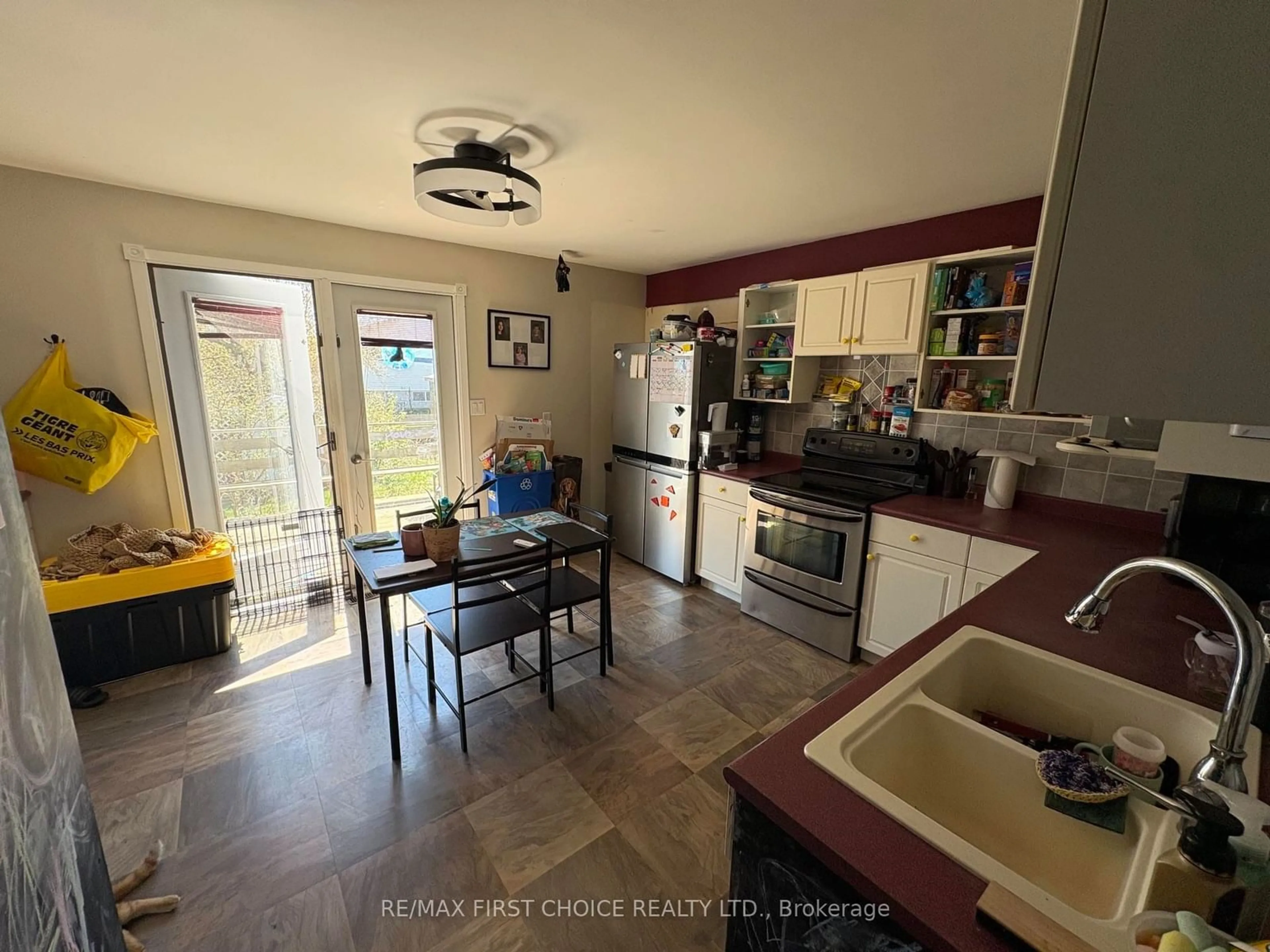 Unknown for 188 LIMBRICK St, Thunder Bay Ontario P7C 4S7