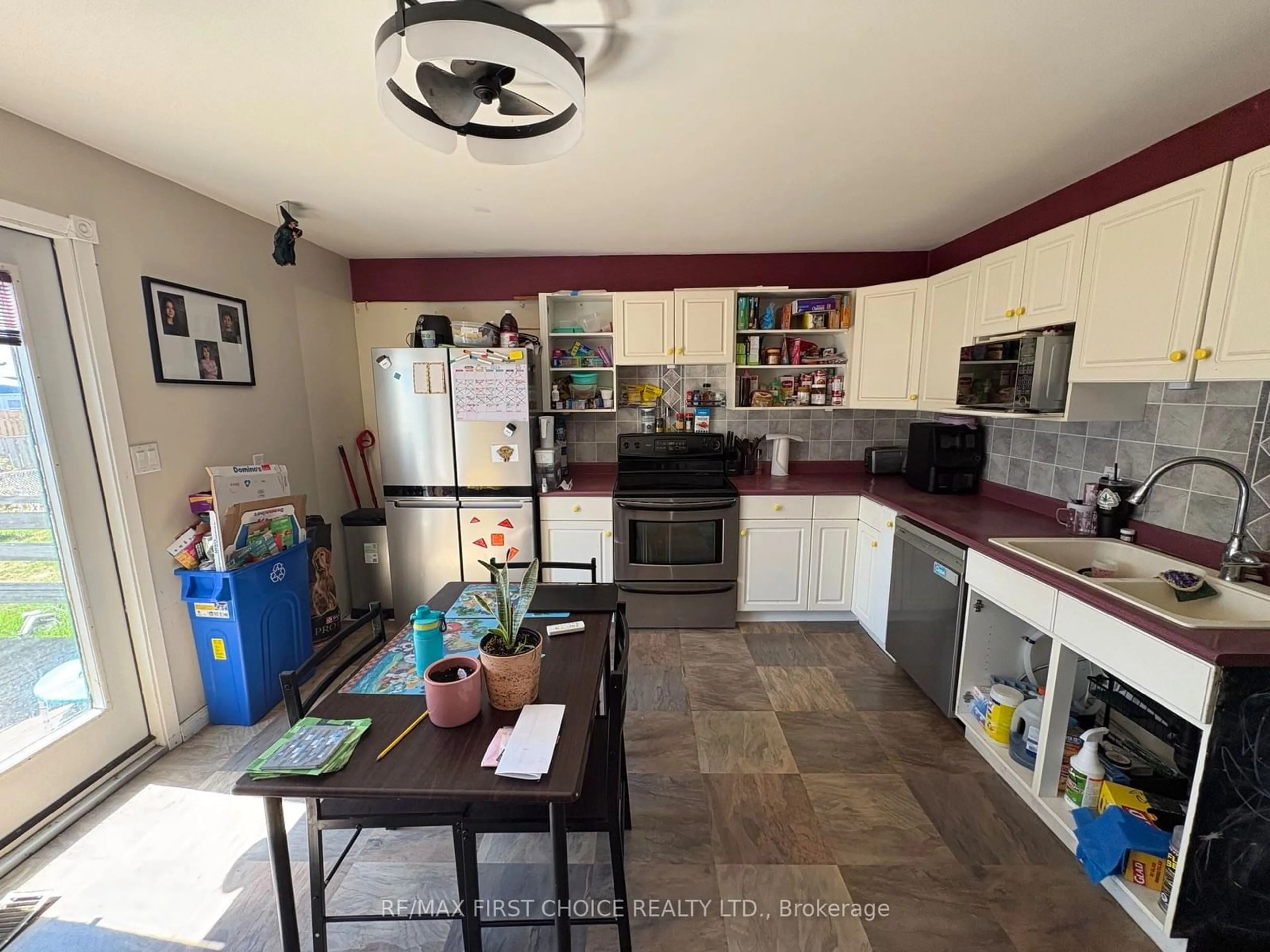 Unknown for 188 LIMBRICK St, Thunder Bay Ontario P7C 4S7