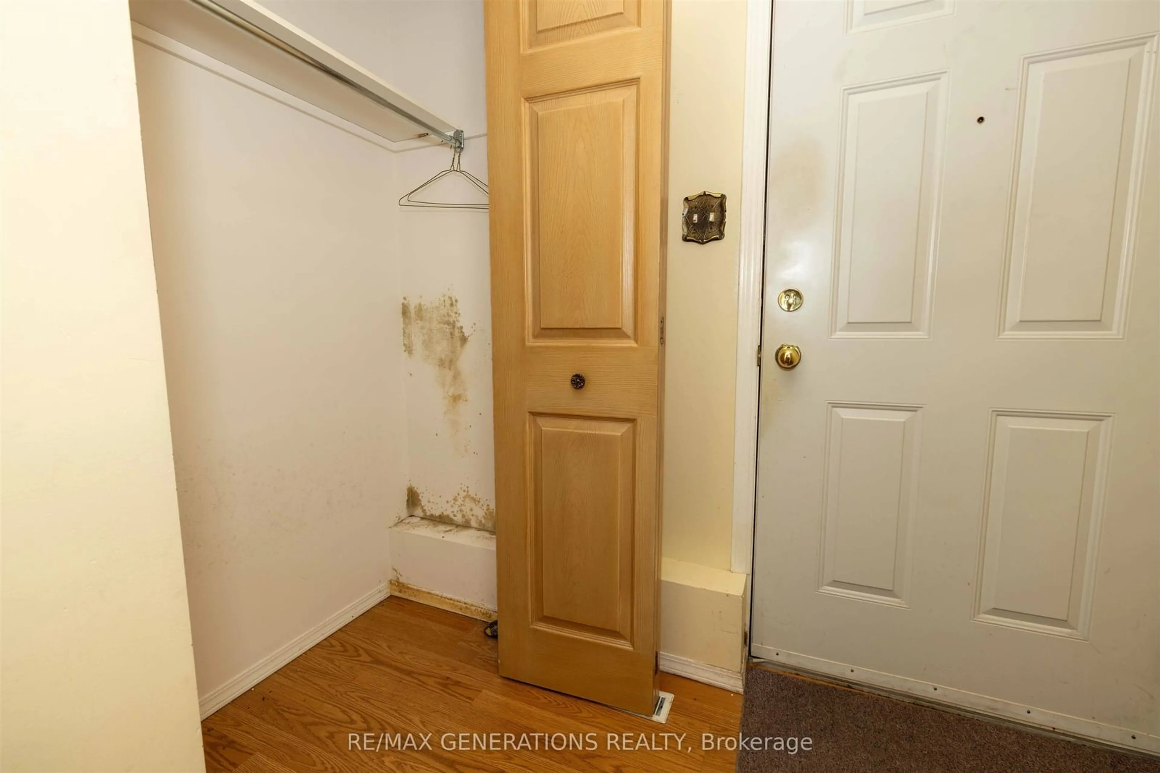 Unknown for 439 Jameson St, Thunder Bay Ontario P7G 1E2