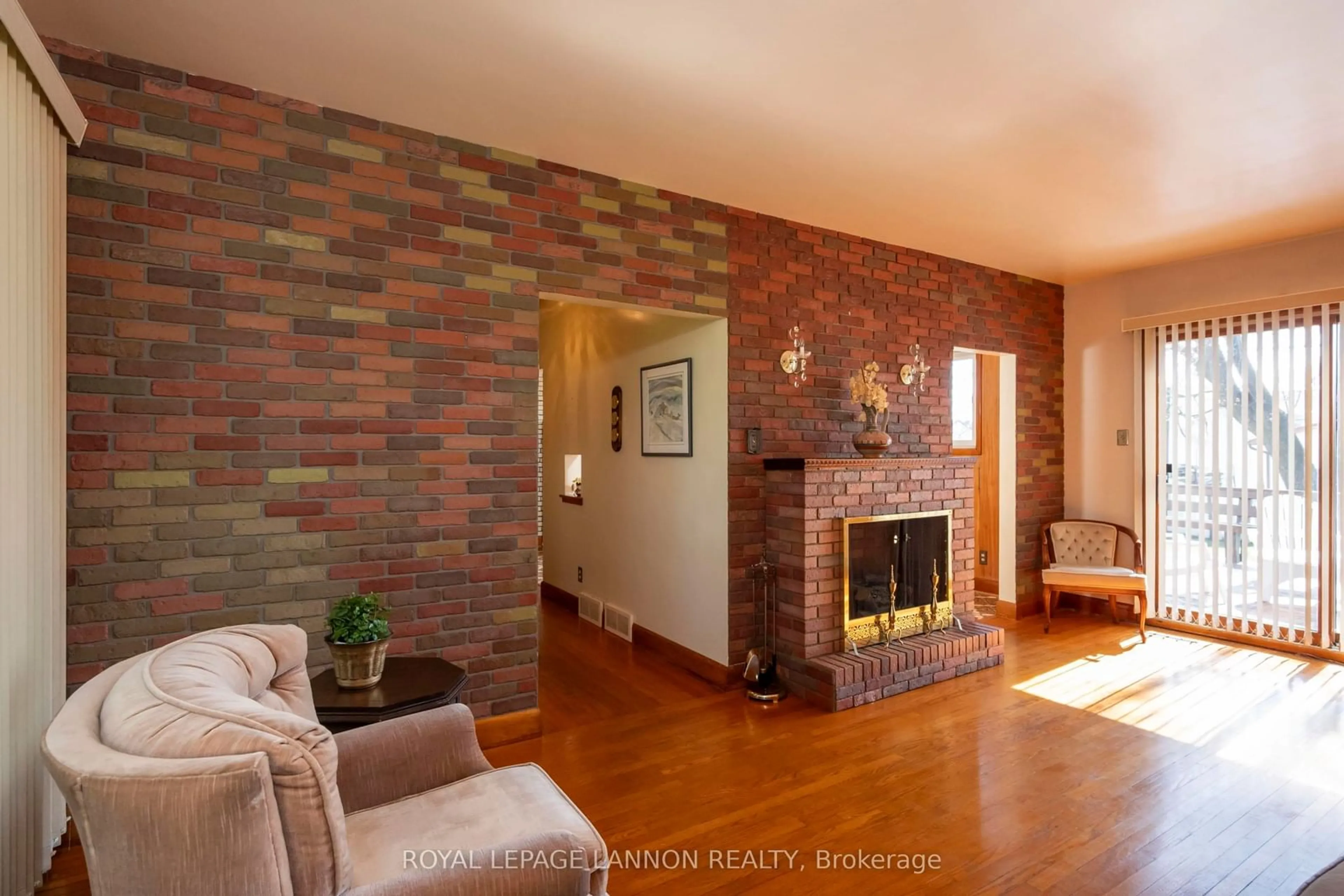 Unknown for 231 ALDER Ave, Thunder Bay Ontario P7B 4T8