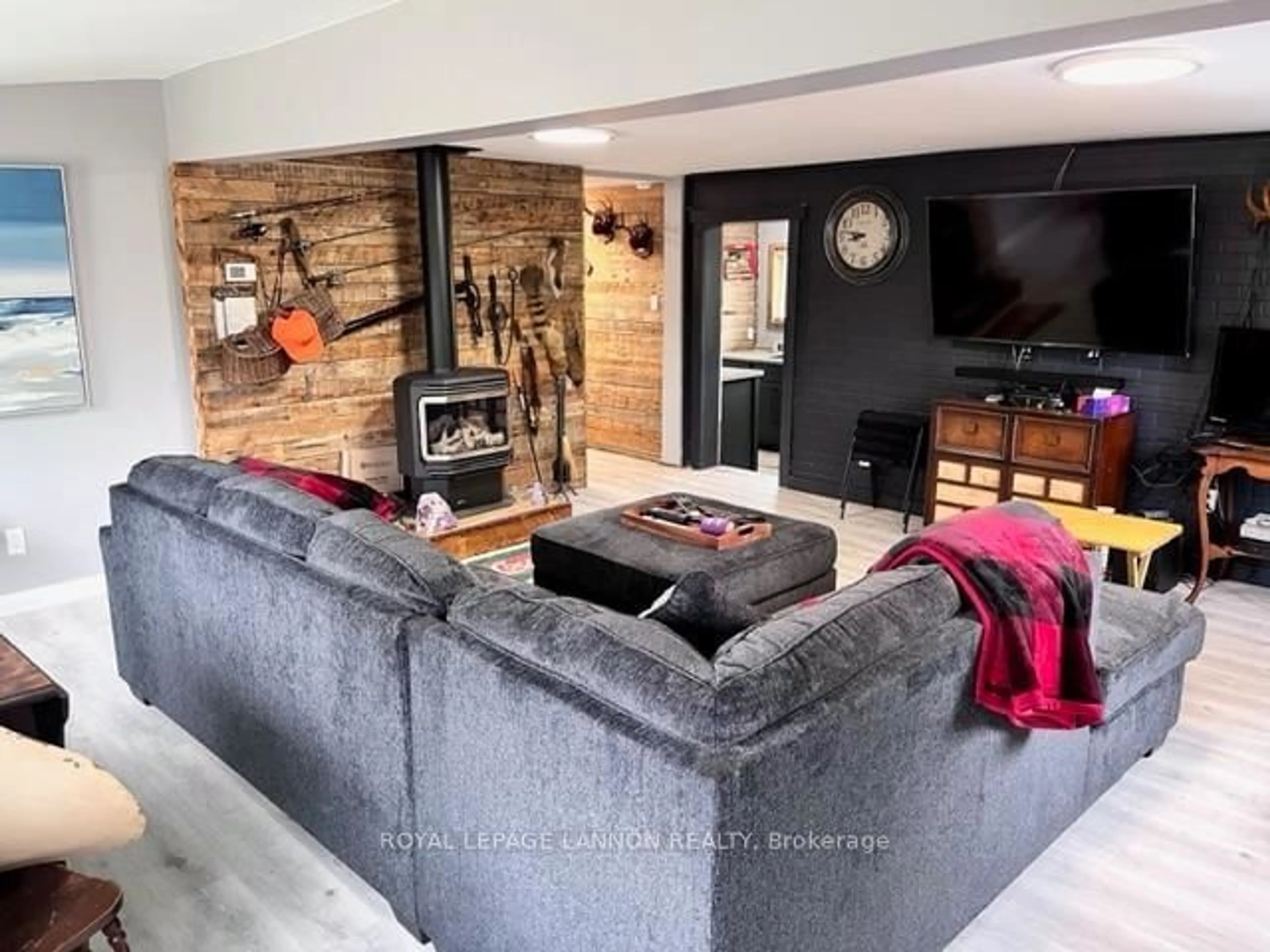 Living room with furniture, unknown for 167 & 170 Road 5 North, Shuniah Ontario P0T 2M0