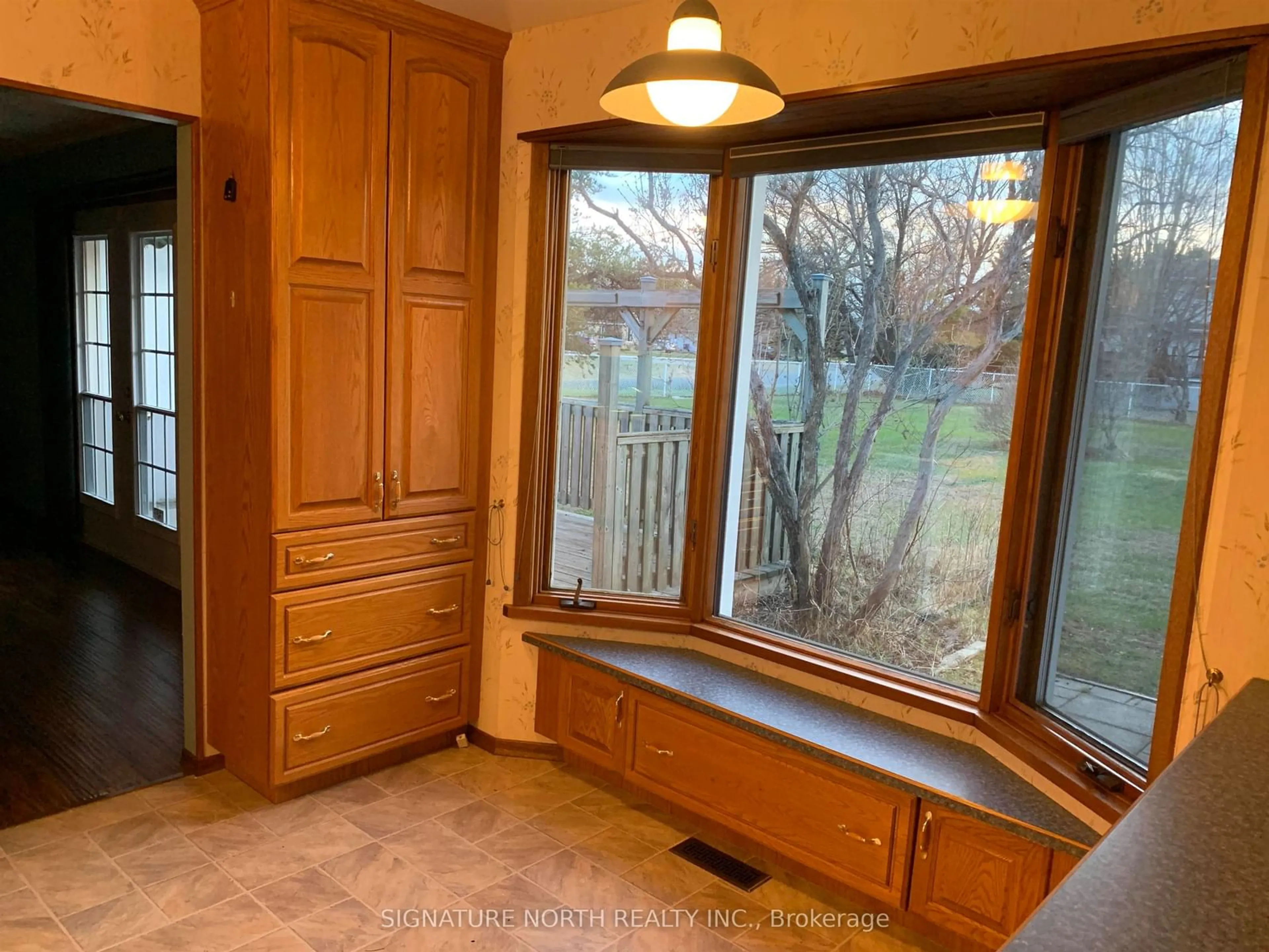 Indoor entryway for 3165-20th Side Road, Thunder Bay Ontario P7K 1C5