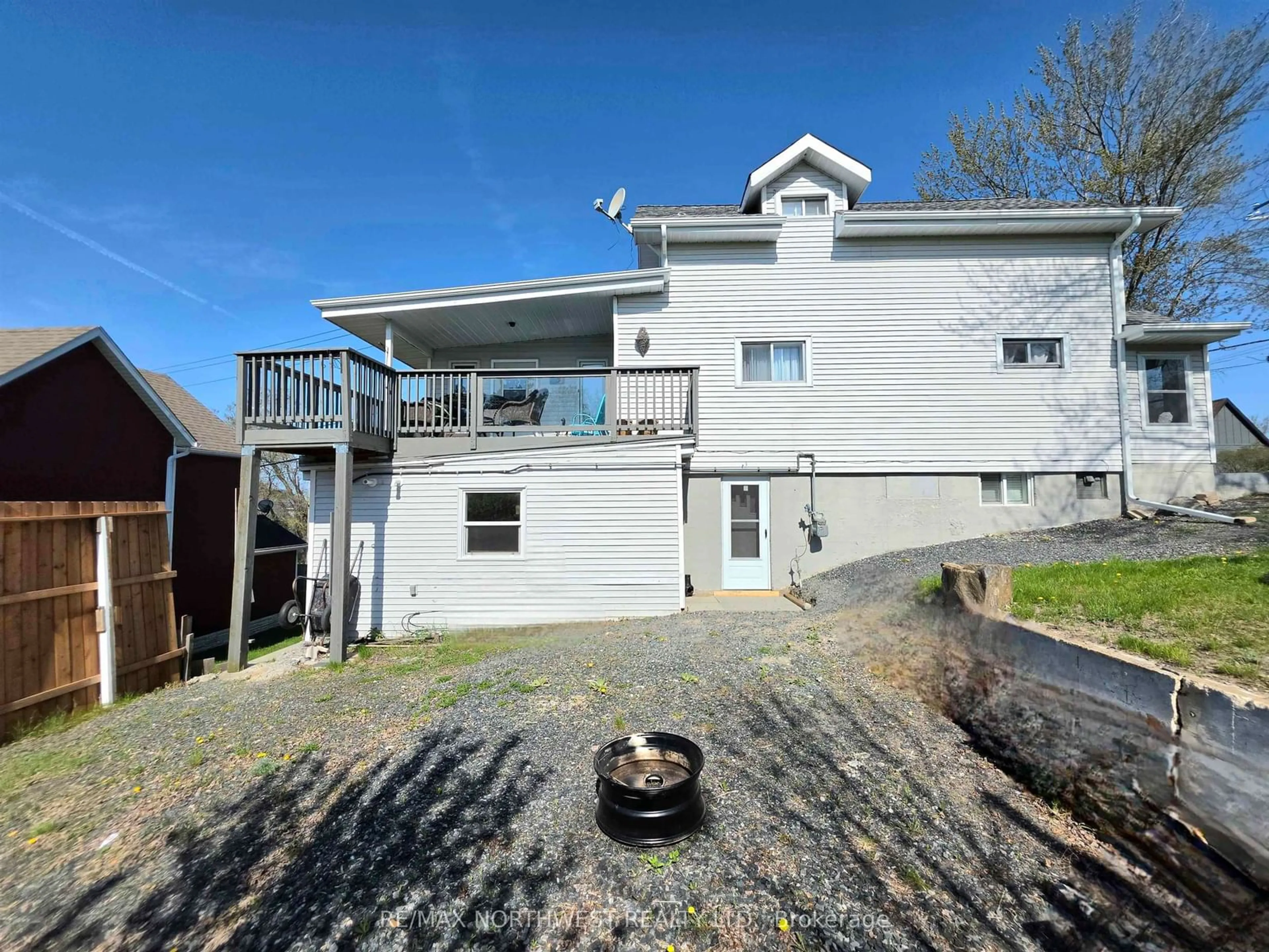 A pic from outside/outdoor area/front of a property/back of a property/a pic from drone, water/lake/river/ocean view for 401 Third Street South, Kenora Ontario P9N 1J2