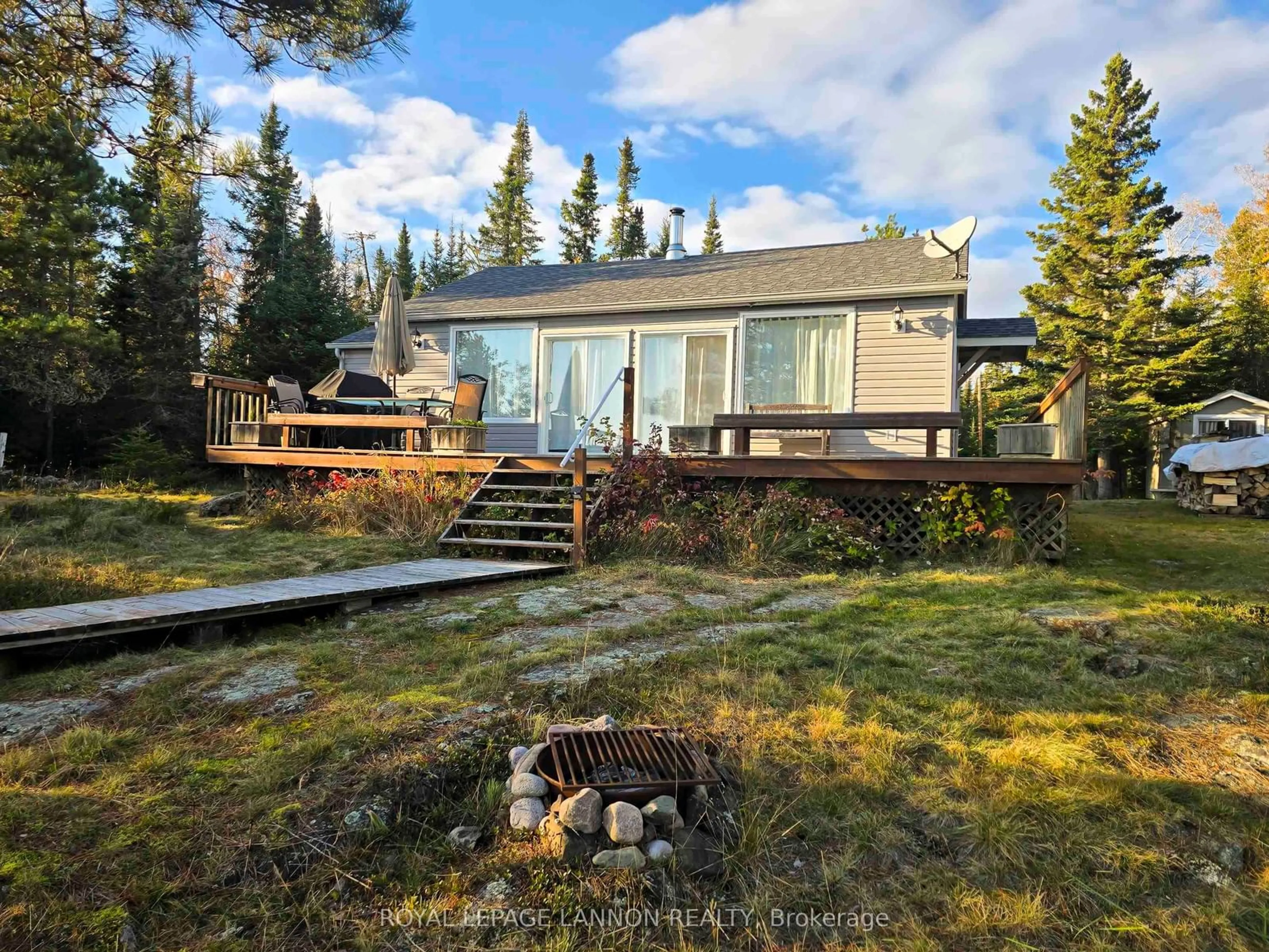 A pic from outside/outdoor area/front of a property/back of a property/a pic from drone, unknown for 351 Amethyst Harbour Cliff Rd, Shuniah Ontario P7A 0B4