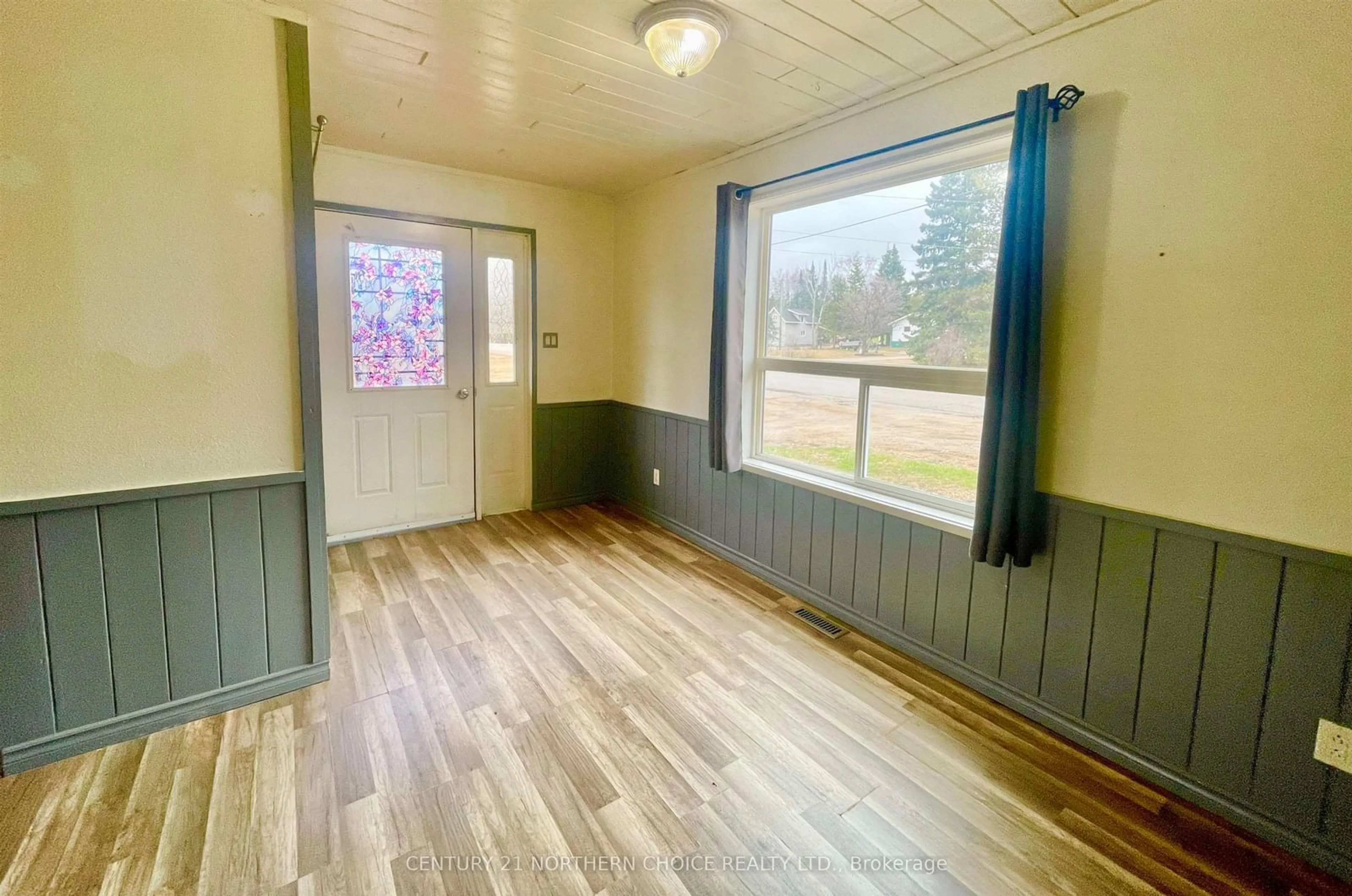 A pic of a room for 70 Armstrong St, Machin Ontario P0V 2V0