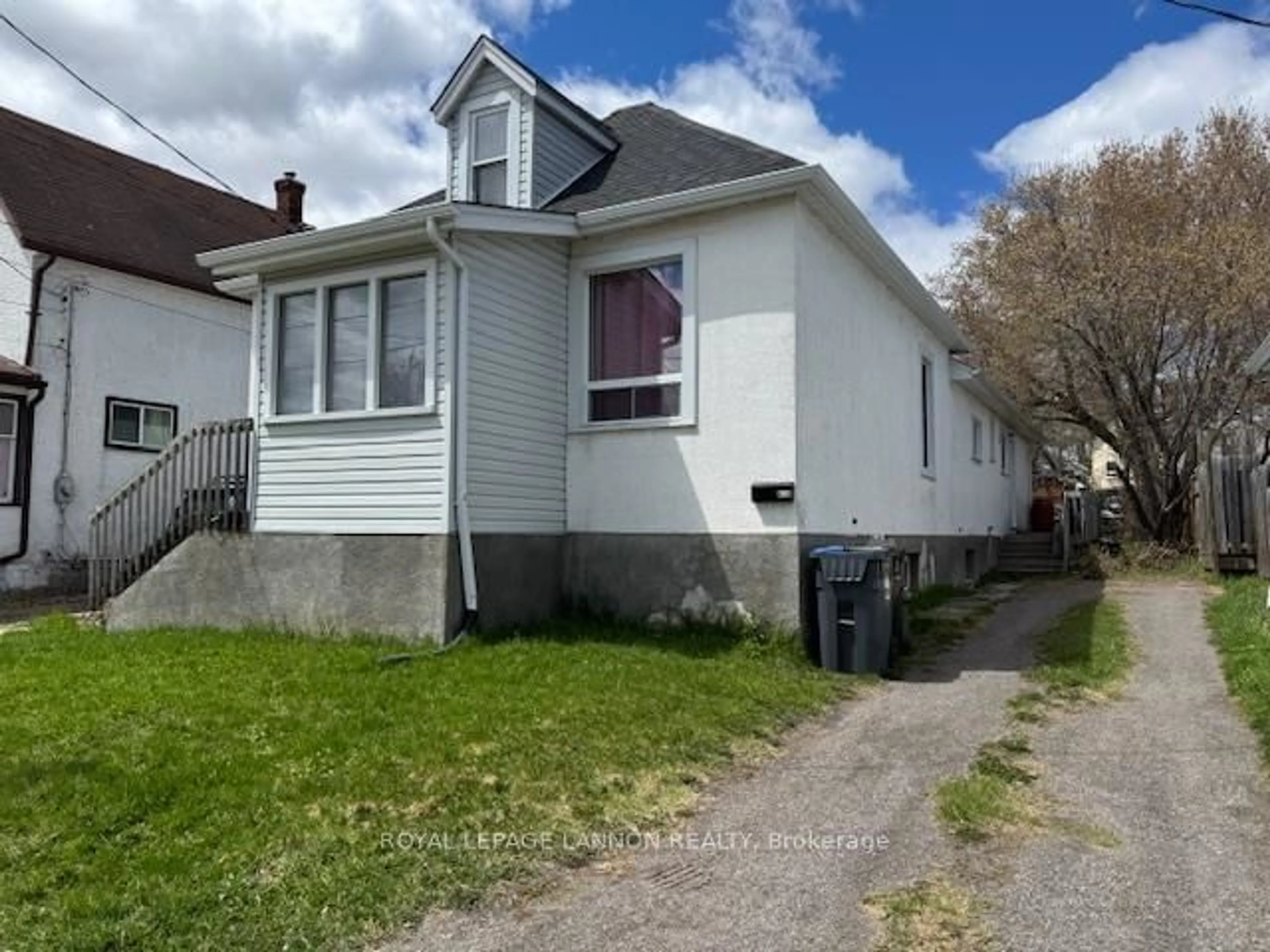 Unknown for 42 Ontario St, Thunder Bay Ontario P7B 3E9