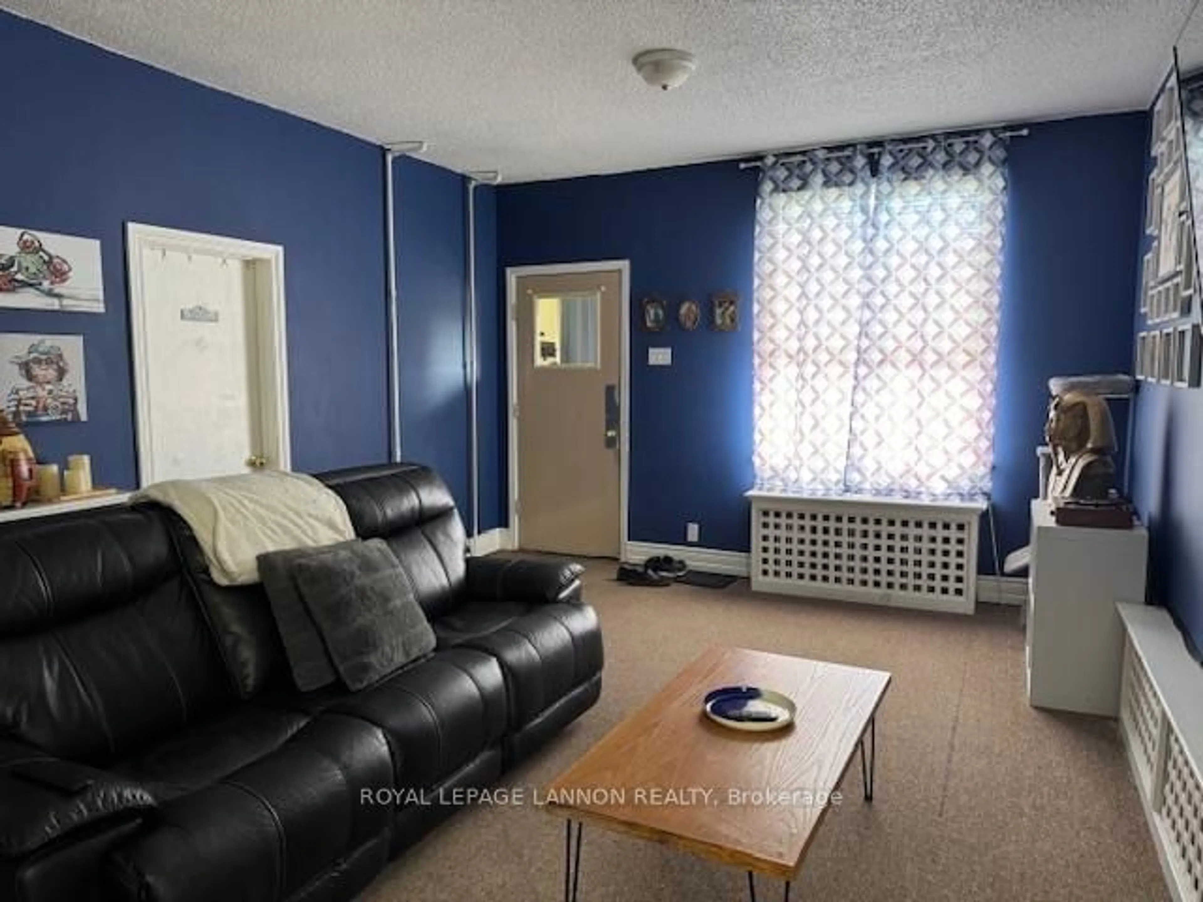 A pic of a room for 42 Ontario St, Thunder Bay Ontario P7B 3E9