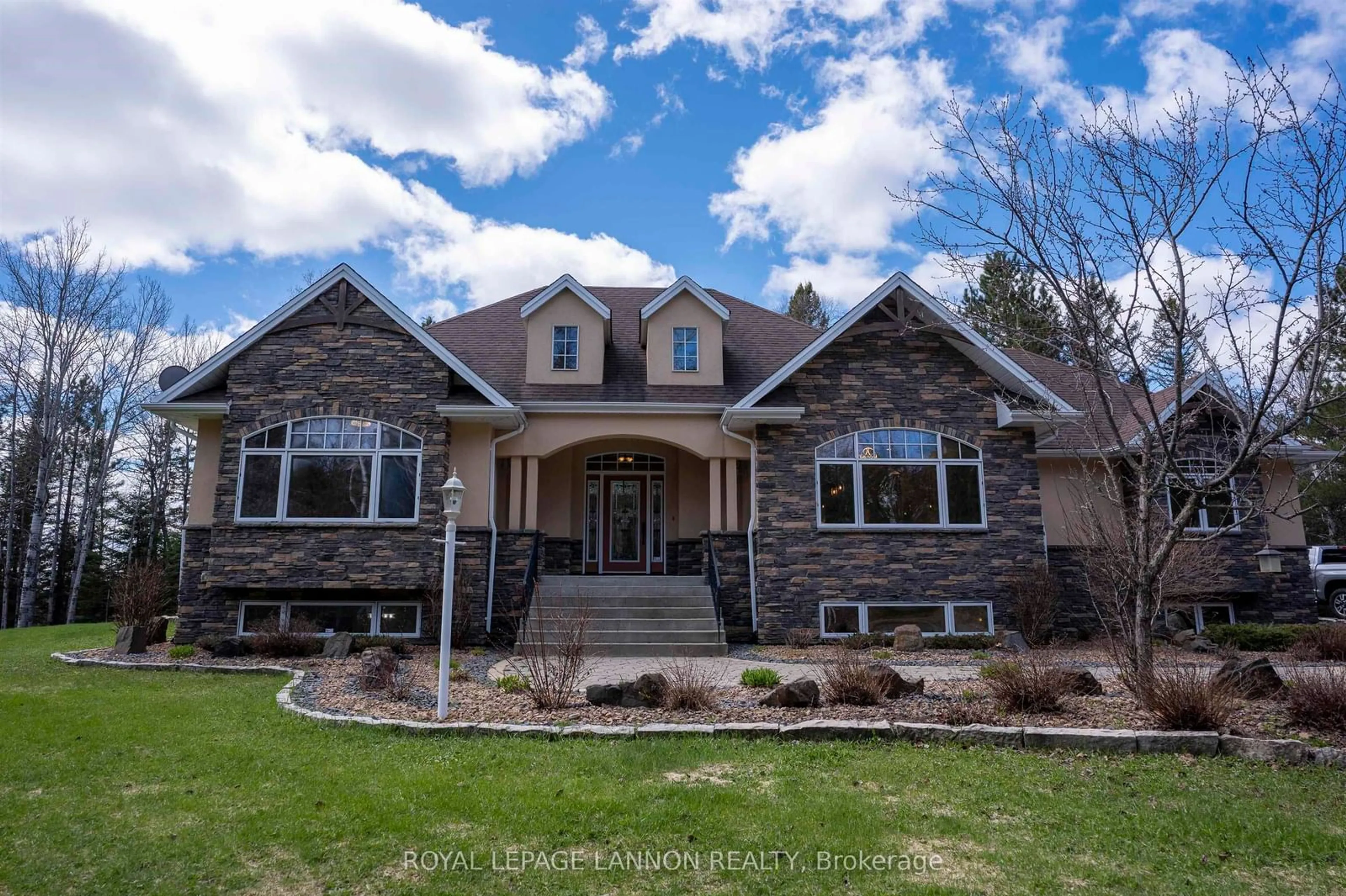 Home with brick exterior material, mountain view for 791 Hilldale Rd, Thunder Bay Ontario P7G 1Z9
