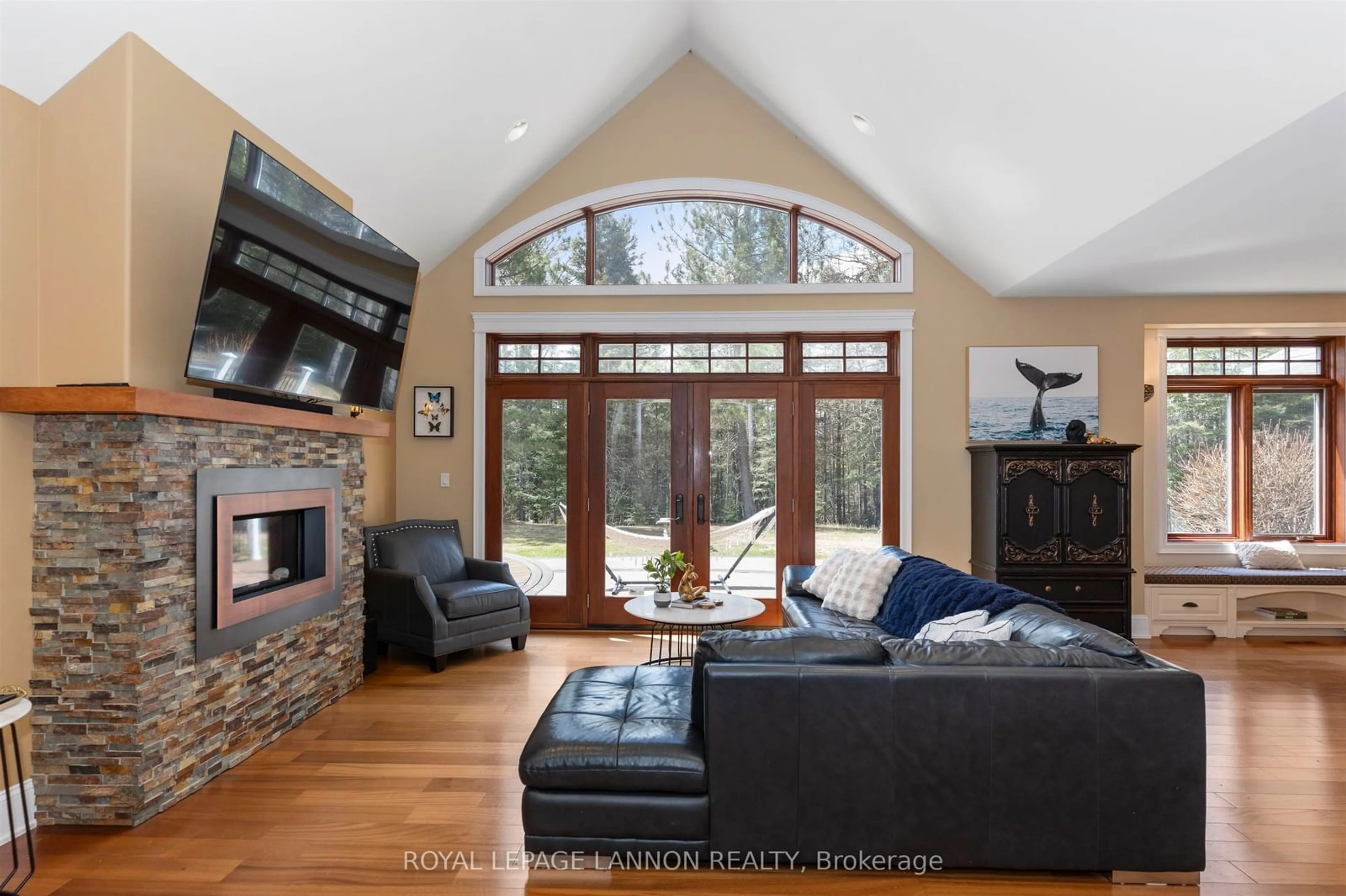 Living room with furniture, unknown for 791 Hilldale Rd, Thunder Bay Ontario P7G 1Z9