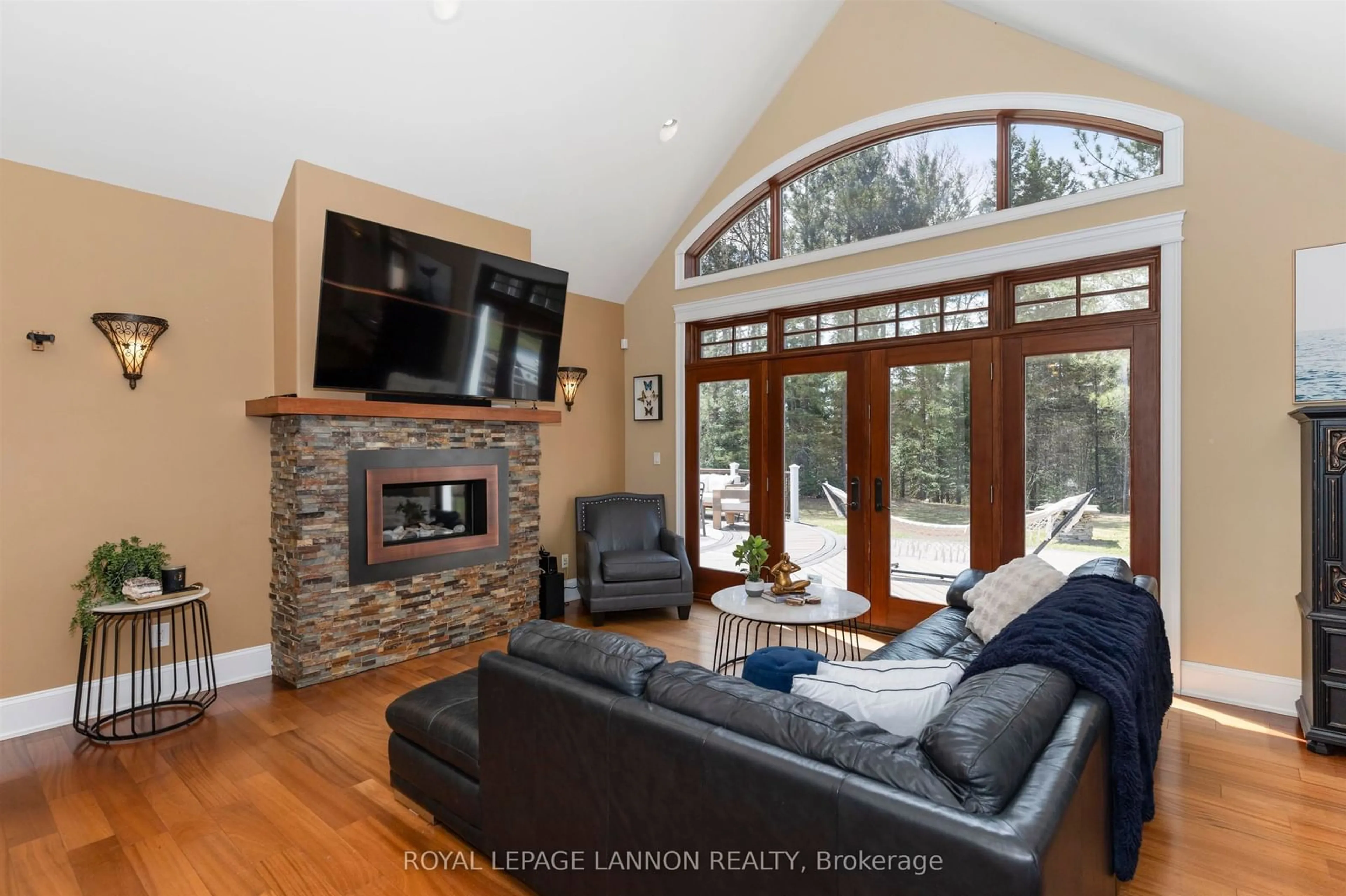 Living room with furniture, unknown for 791 Hilldale Rd, Thunder Bay Ontario P7G 1Z9