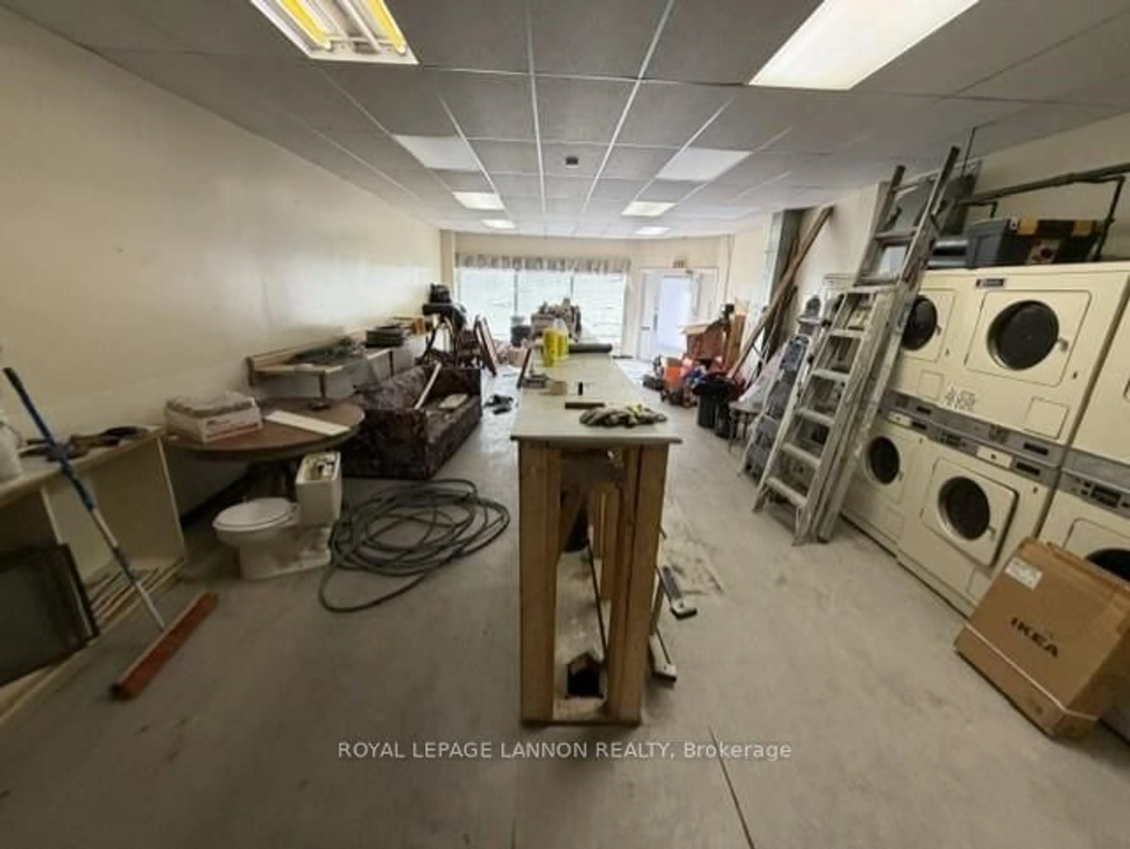 A pic of a room for 142 College St, Thunder Bay Ontario P7A 5J7