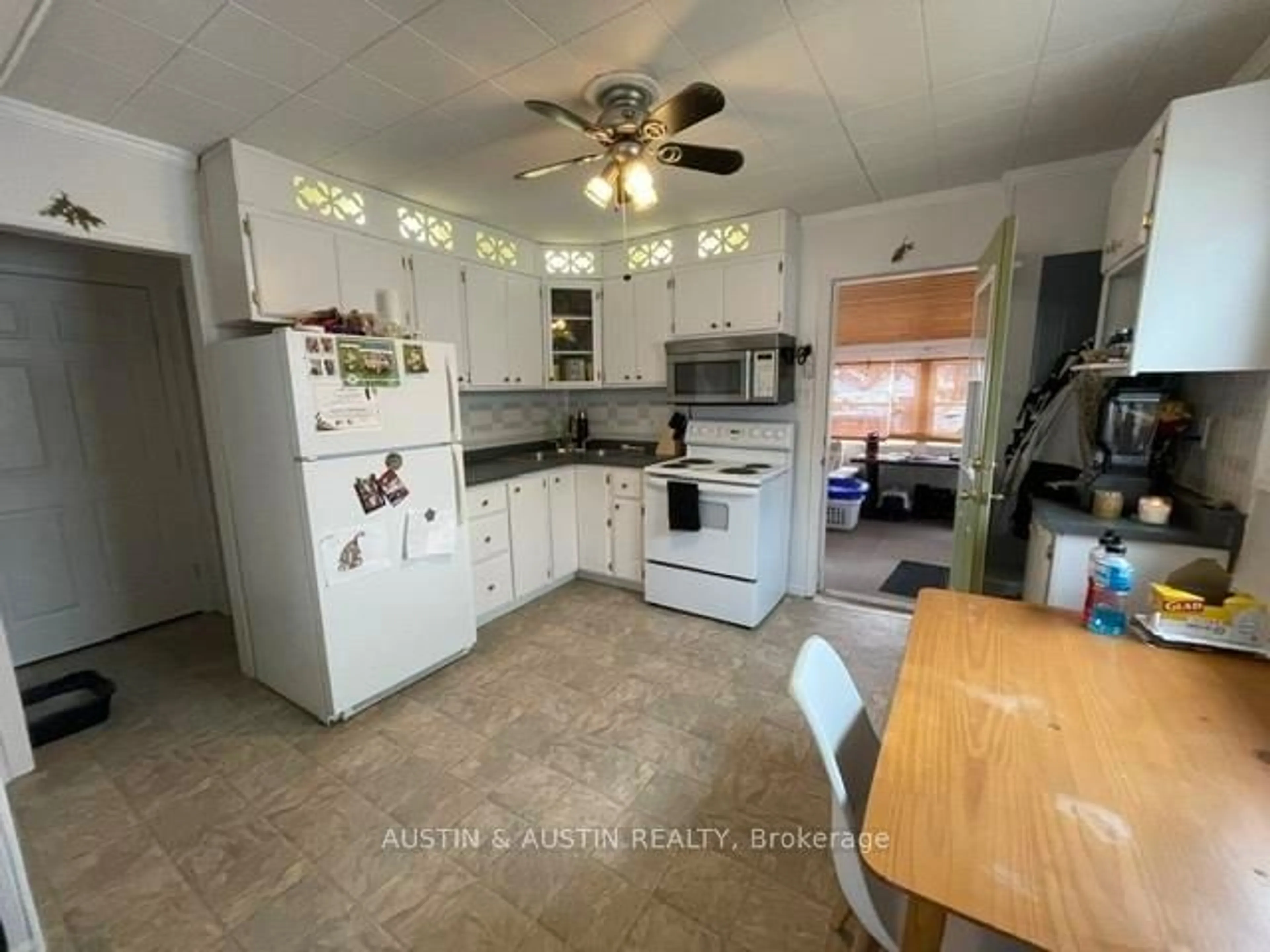 Standard kitchen, unknown for 25 Casimir Ave, Dryden Ontario P8N 2G8