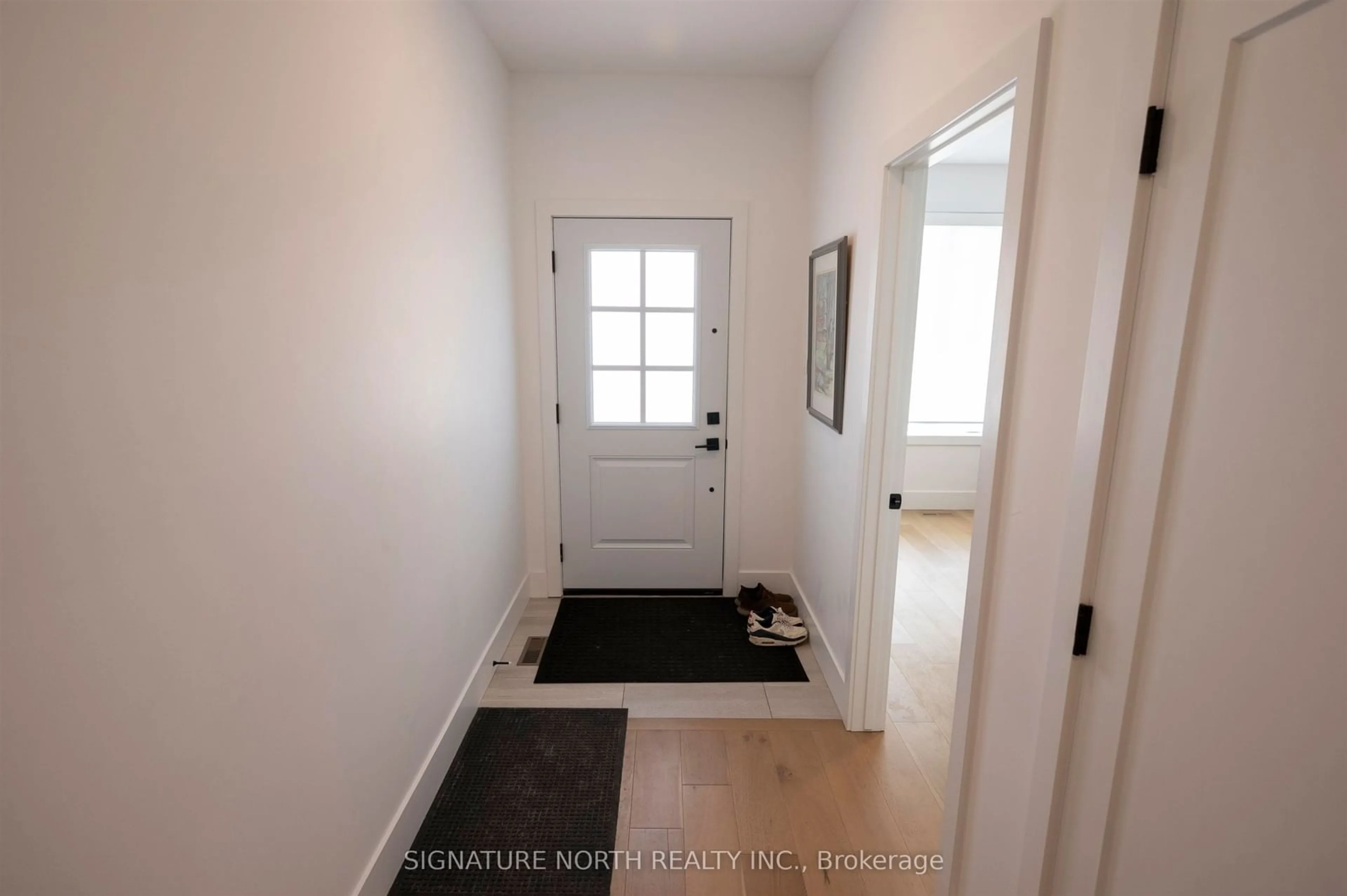 Indoor entryway for 510 Gemstone Drive, Thunder Bay Ontario P7G 2S5