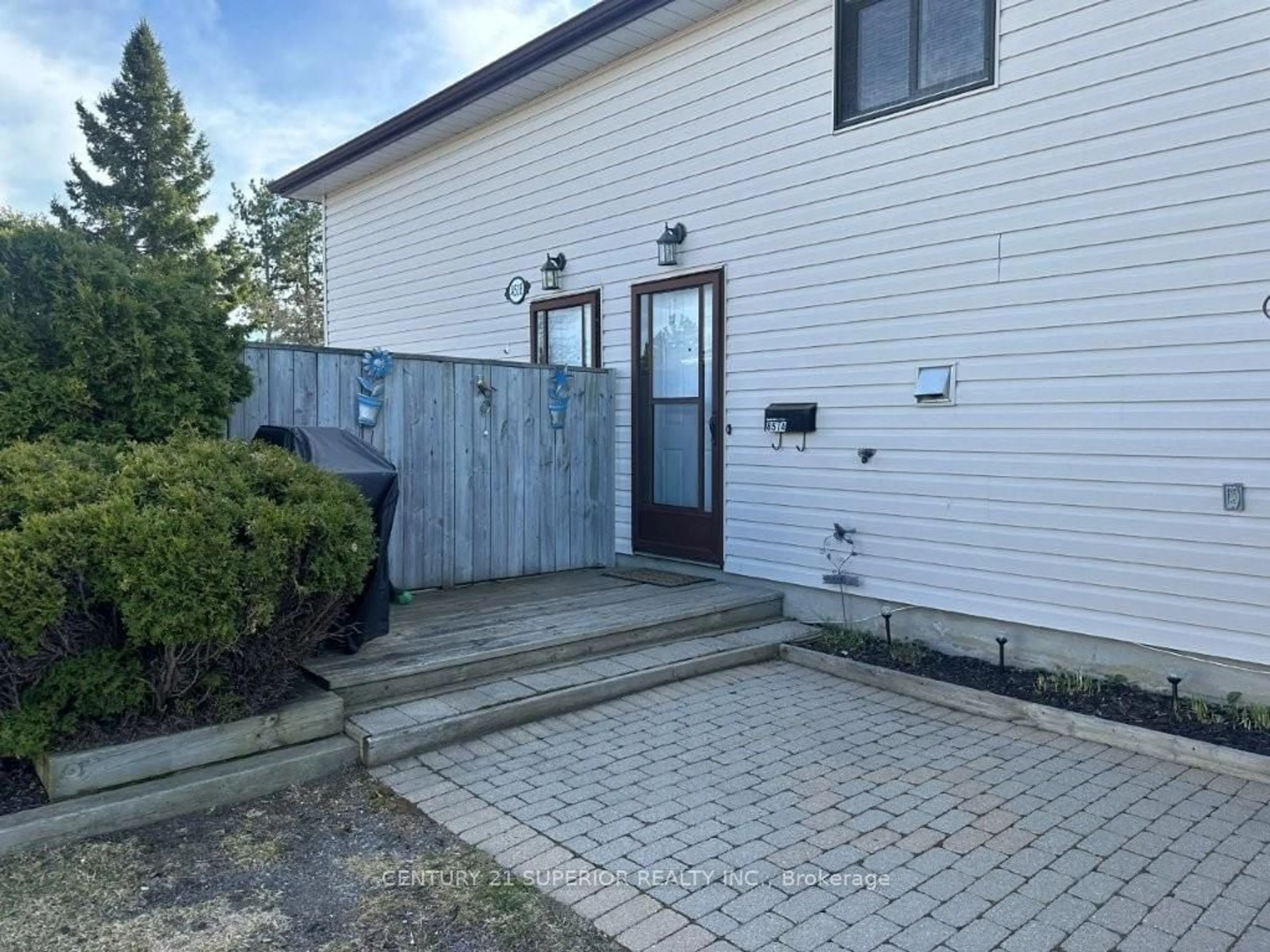 A pic from outside/outdoor area/front of a property/back of a property/a pic from drone, street for 851 & 853 Newport Ave, Thunder Bay Ontario P7A 6K1