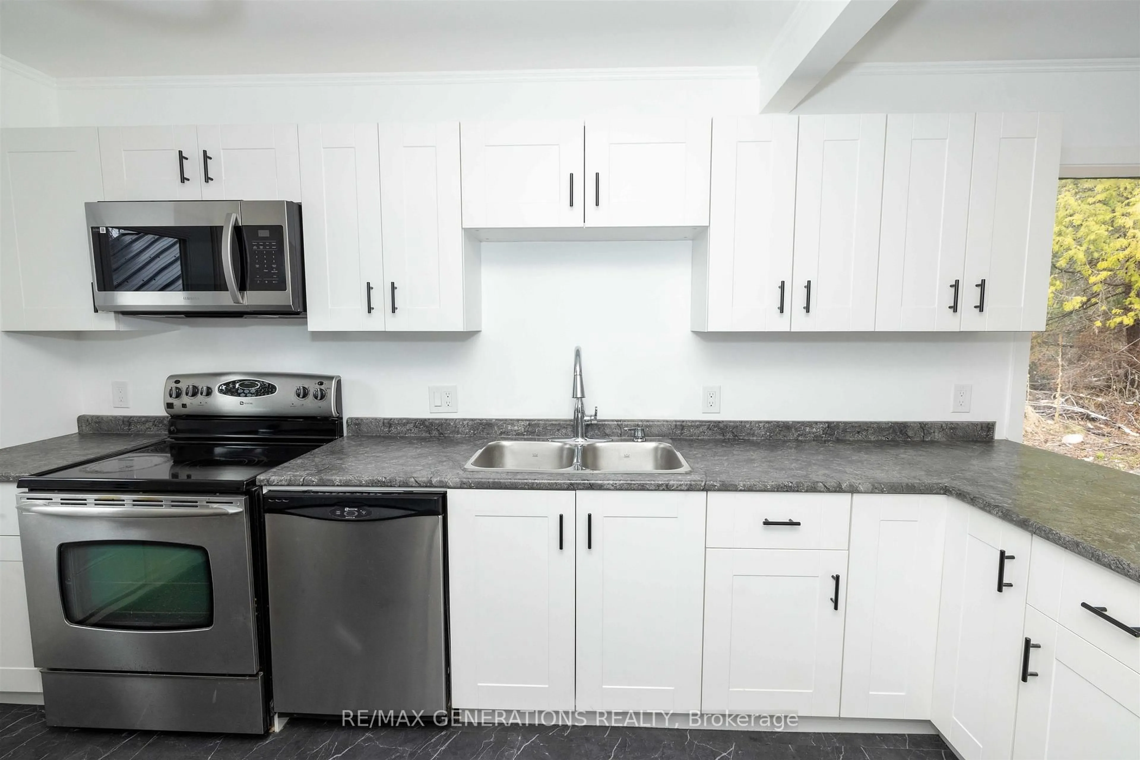 Standard kitchen, unknown for 4330 Highway 11/17, Shuniah Ontario P0T 2M0