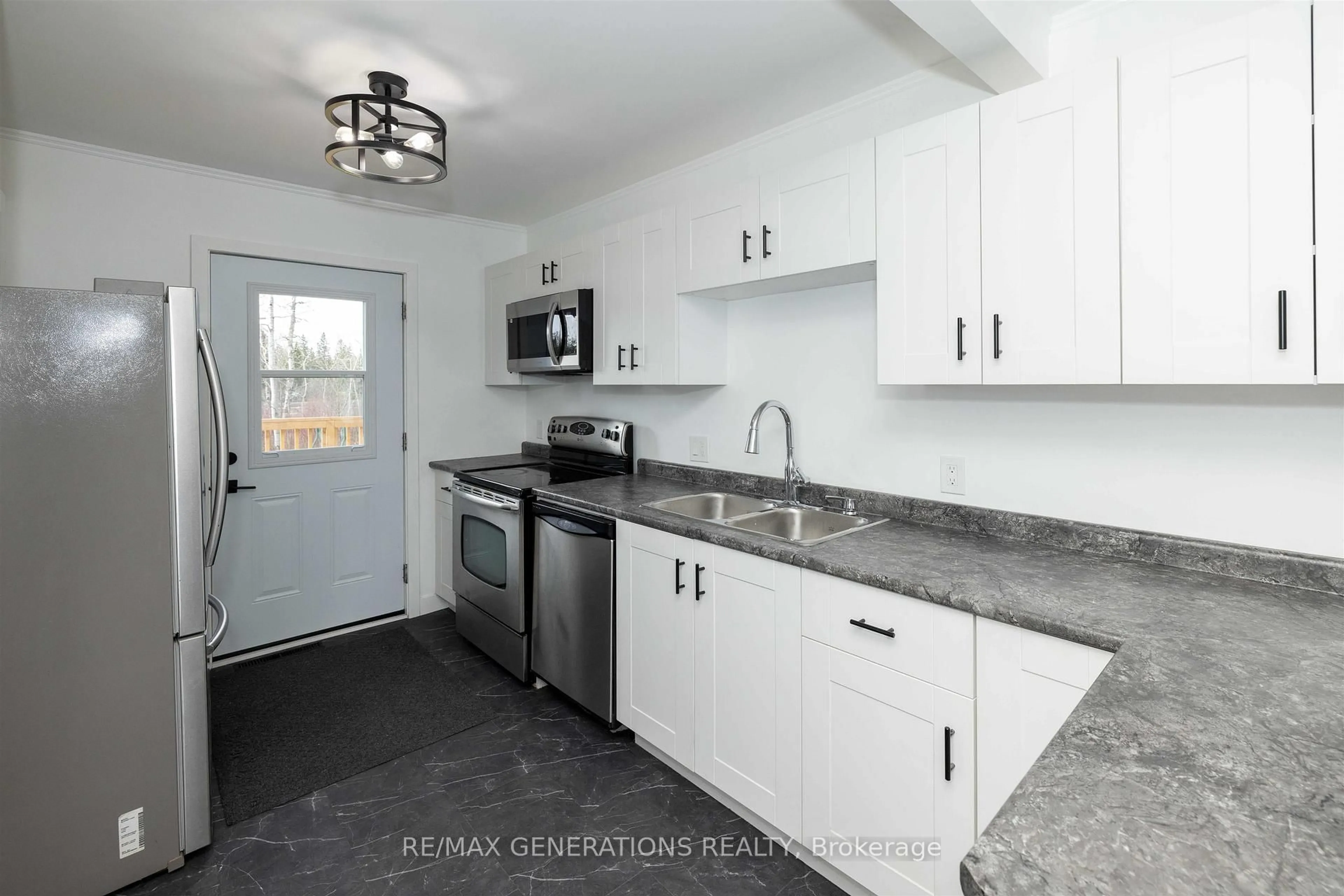 Standard kitchen, ceramic/tile floor for 4330 Highway 11/17, Shuniah Ontario P0T 2M0