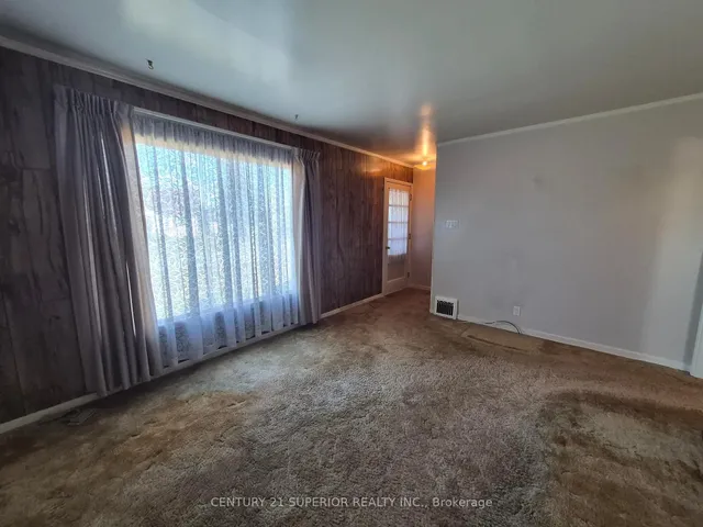 2 Laurier Ave, Terrace Bay 4