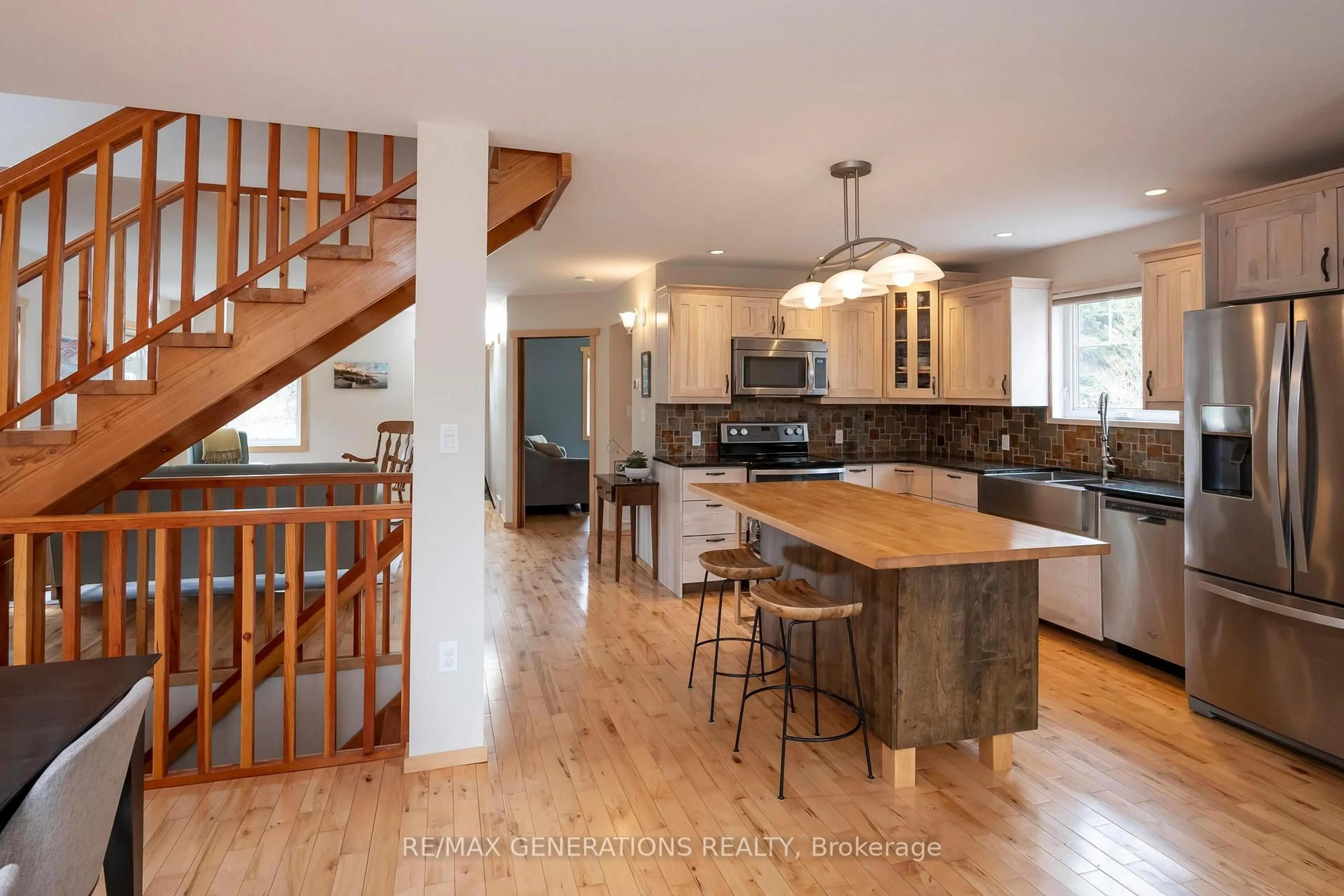 Open concept kitchen, unknown for 286 Van Horne St, Thunder Bay Ontario P7A 3E9