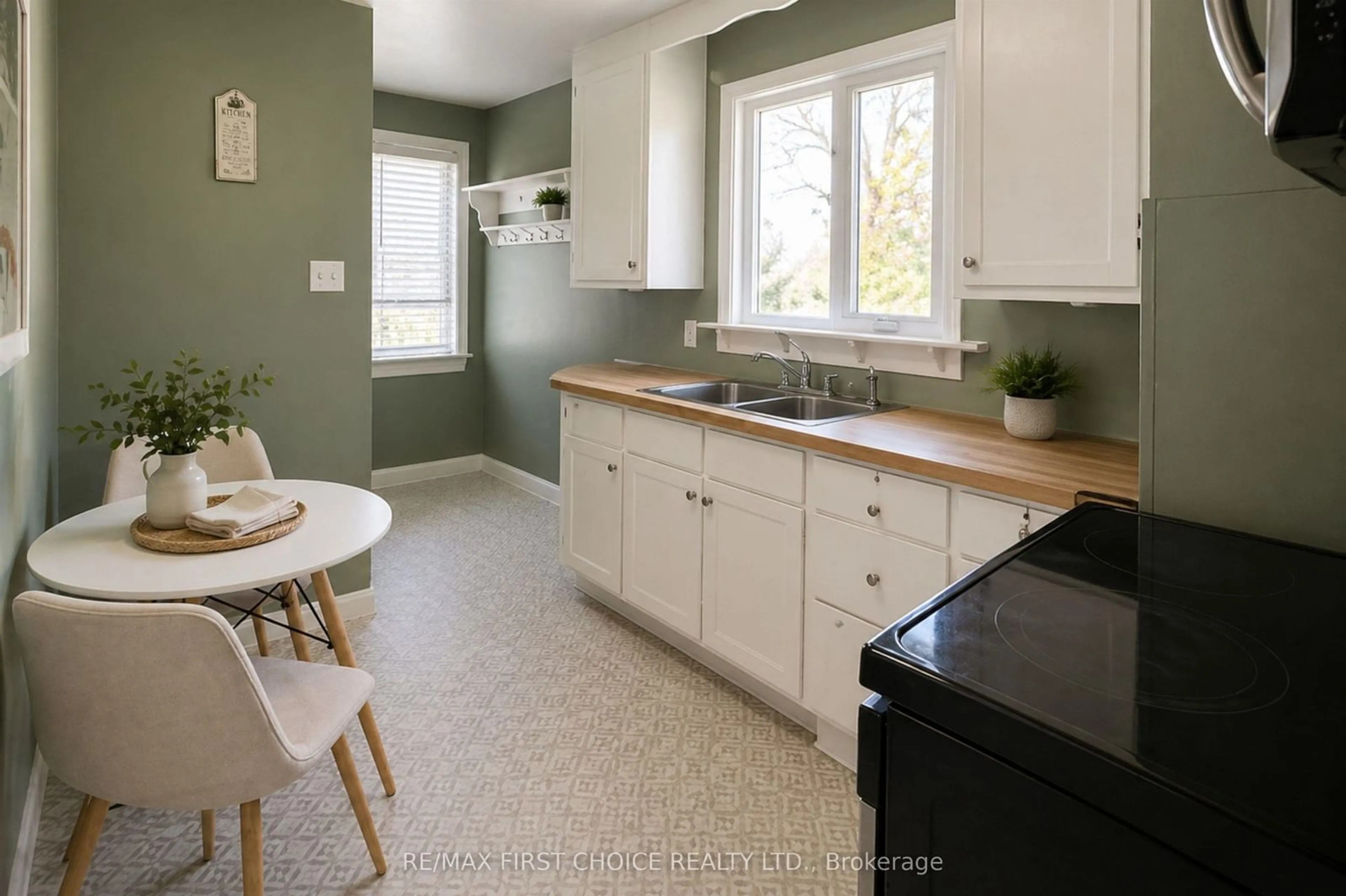 Open concept kitchen, ceramic/tile floor for 1202 Second St, Fort Frances Ontario P9A 1P4