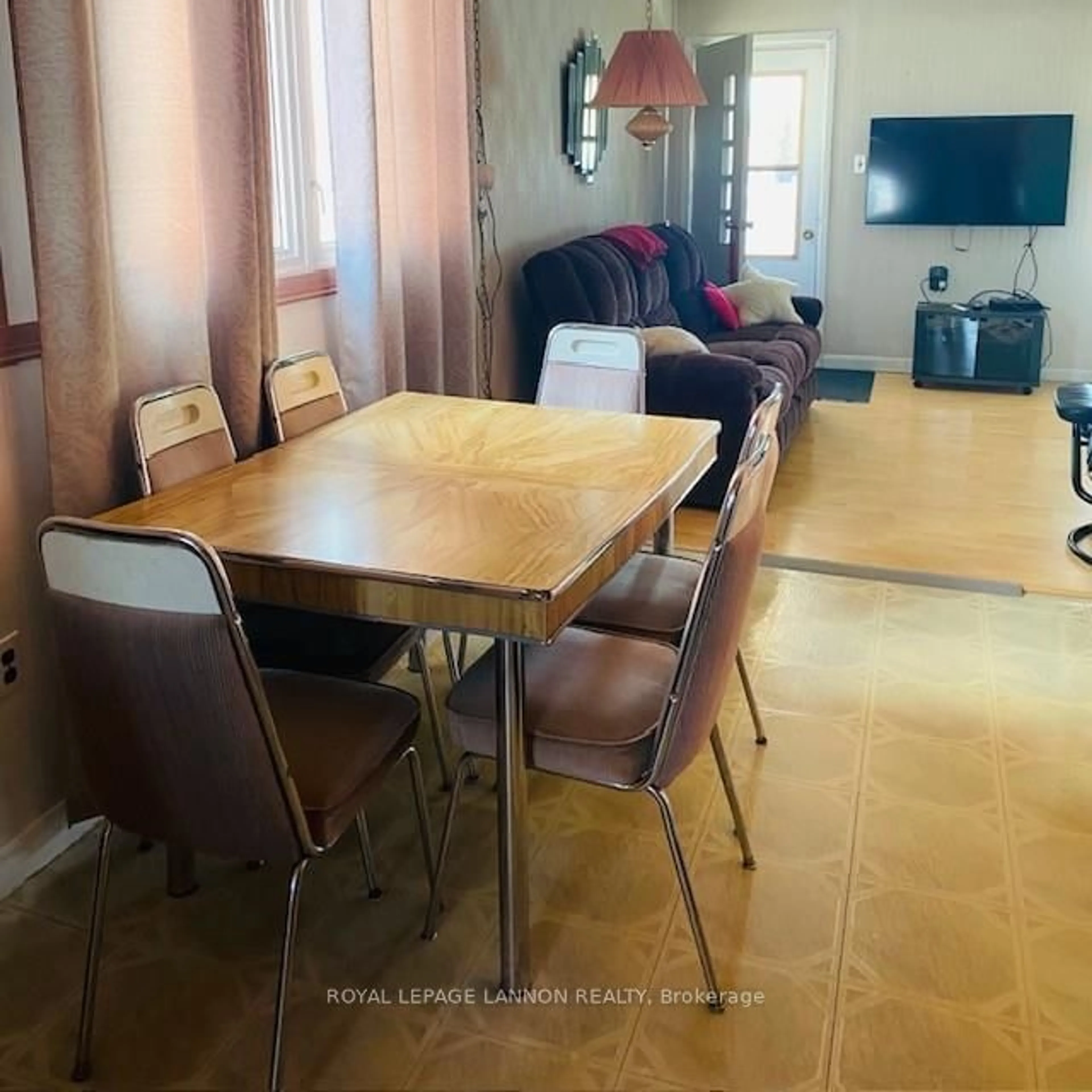 Dining room, unknown for 308 Ball park Cres, Greenstone Ontario P0T 1M0