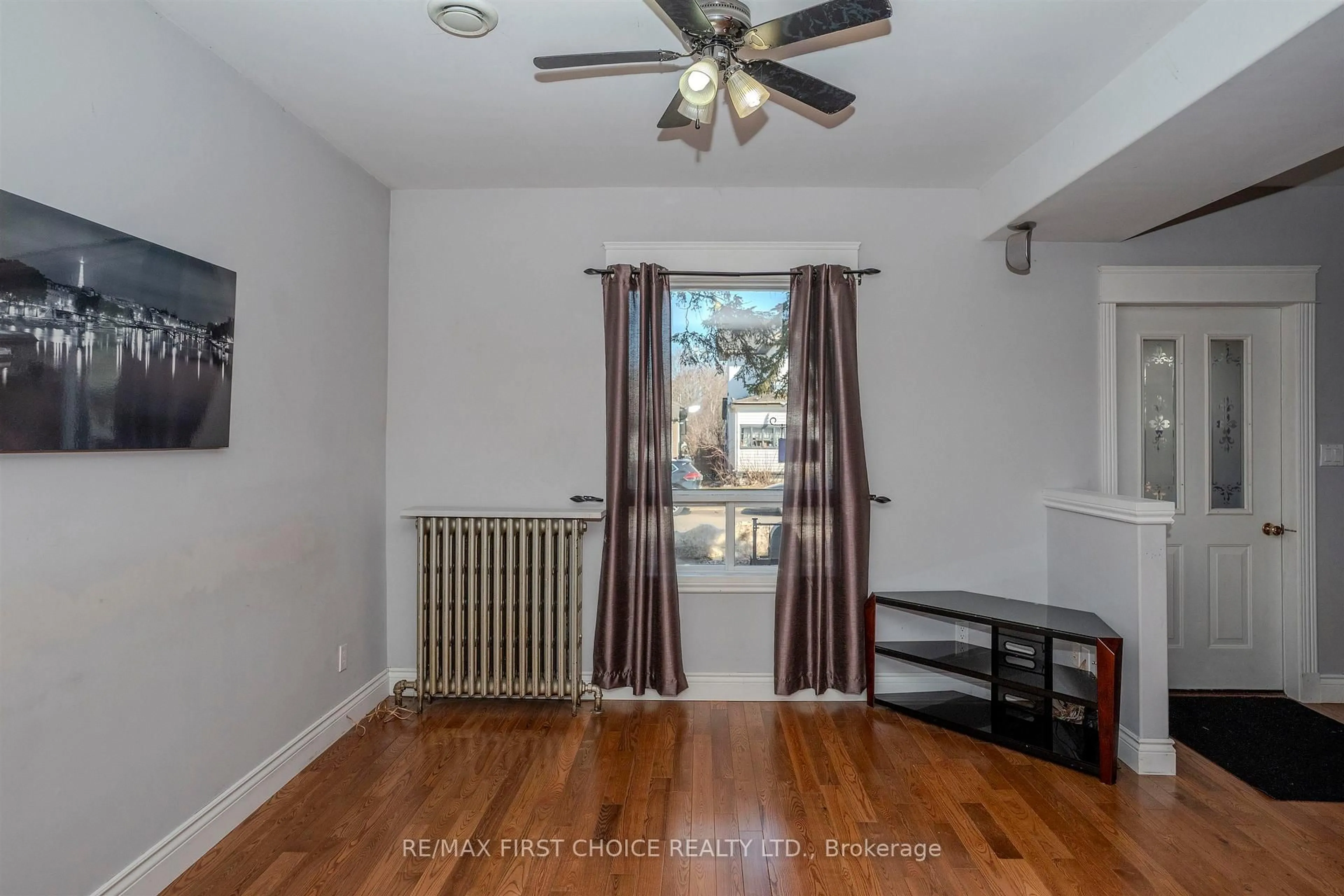 A pic of a room for 128 AMELIA St, Thunder Bay Ontario P7E 4A2