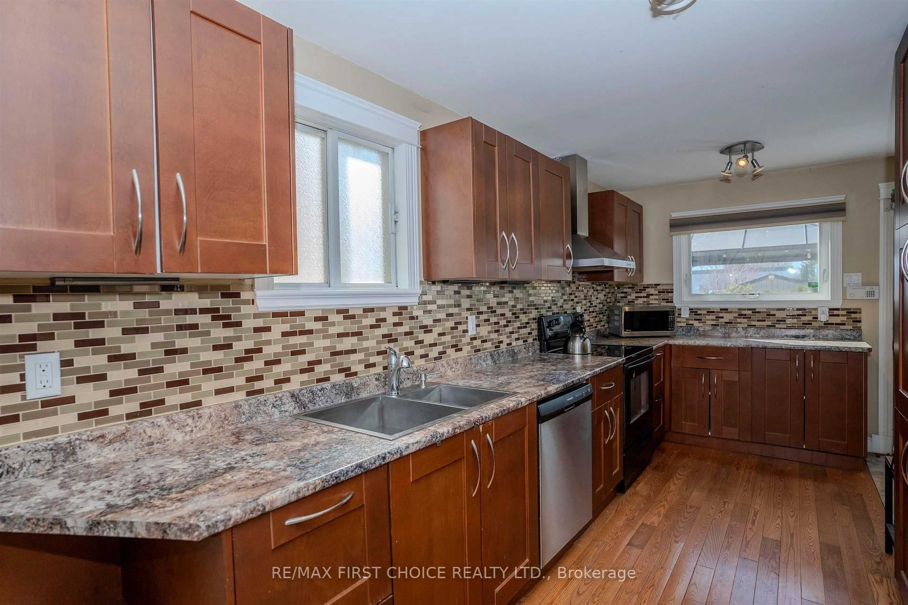 Unknown for 128 AMELIA St, Thunder Bay Ontario P7E 4A2