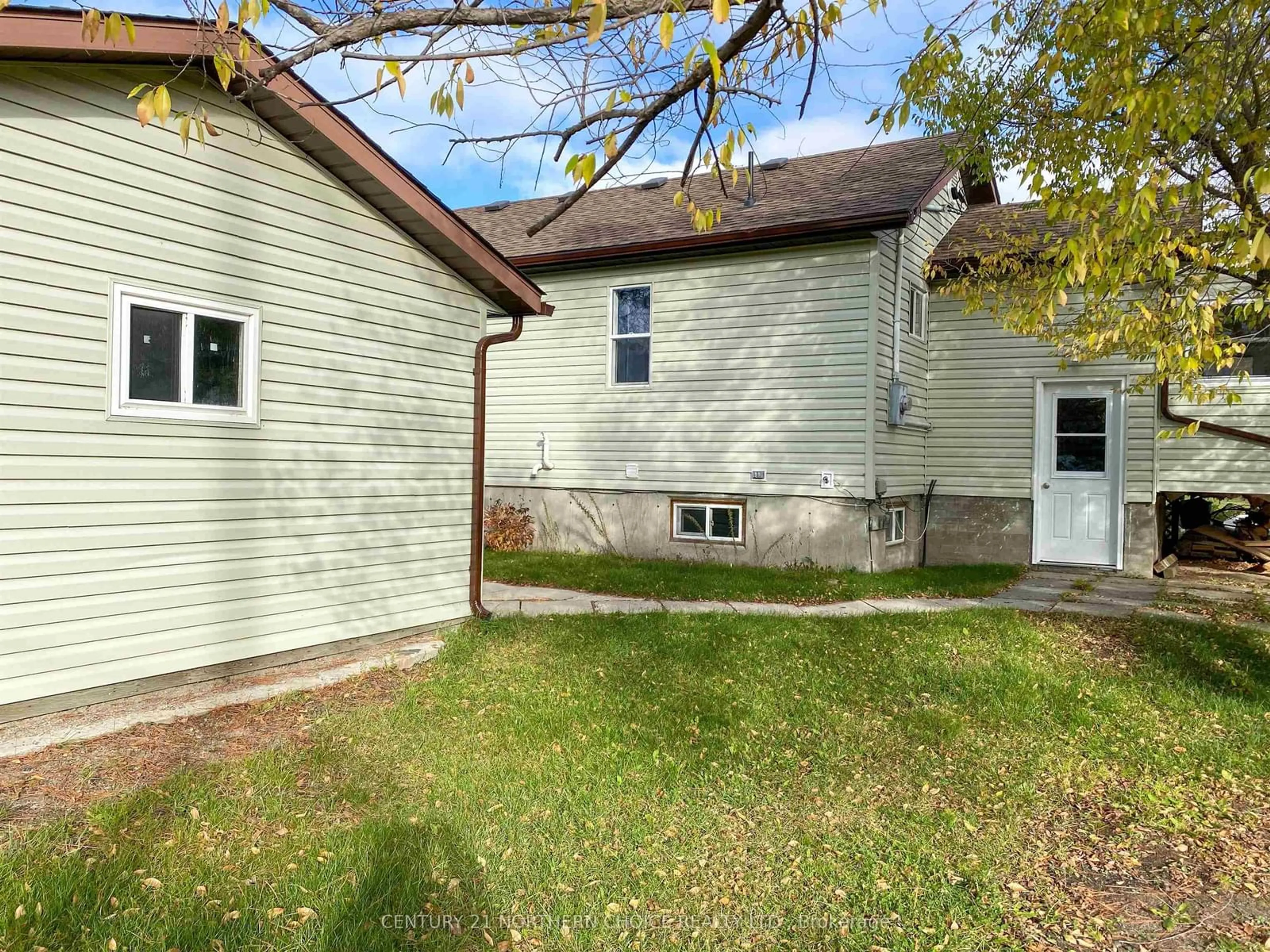 Unknown for 11 Pugsley St, Red Lake Ontario P0V 2M0