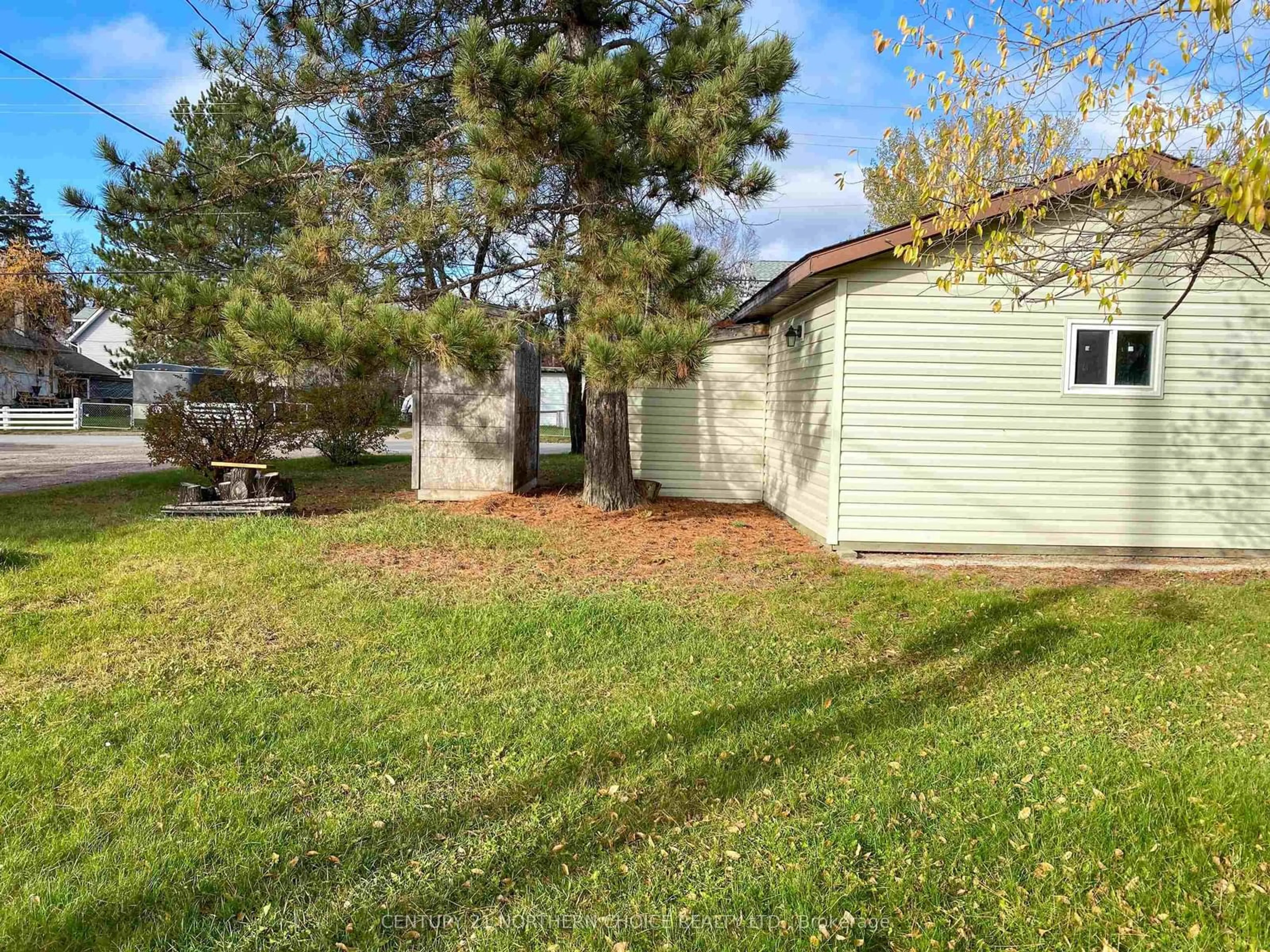Unknown for 11 Pugsley St, Red Lake Ontario P0V 2M0