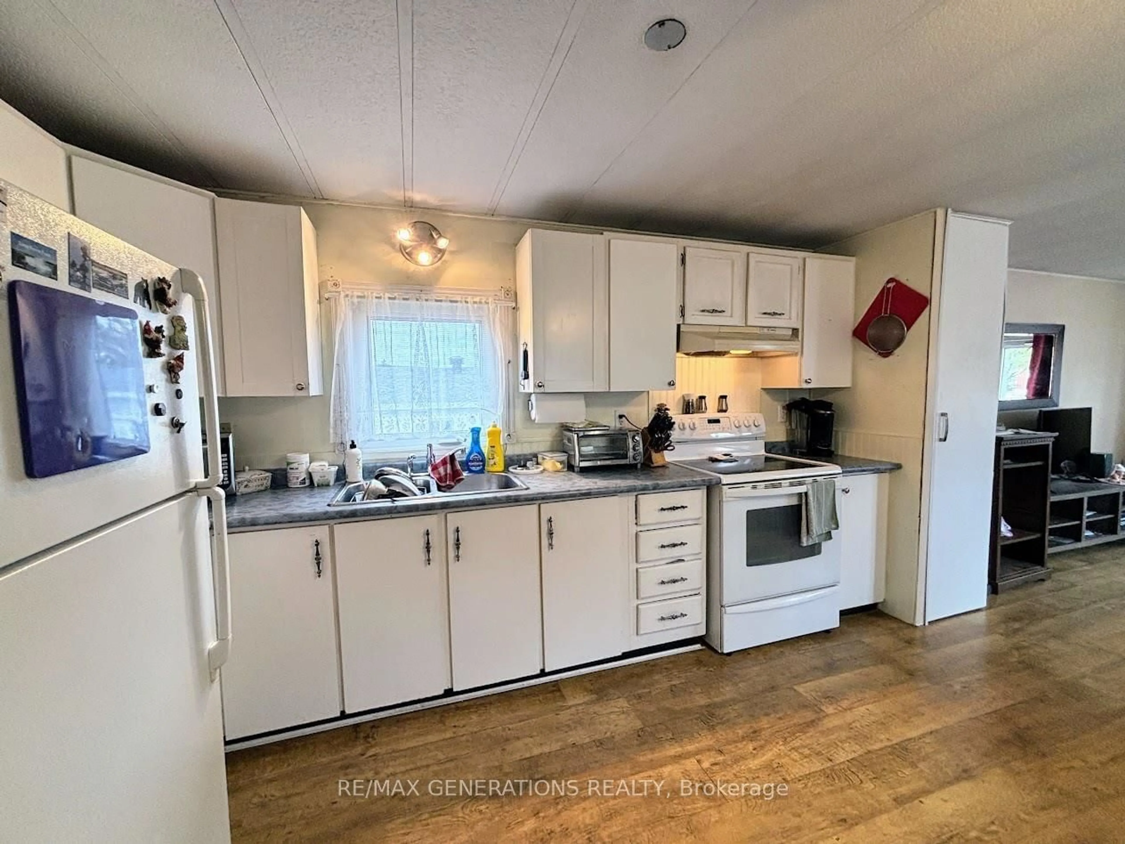Standard kitchen, unknown for 22 Jackson Cres, Marathon Ontario P0T 2E0
