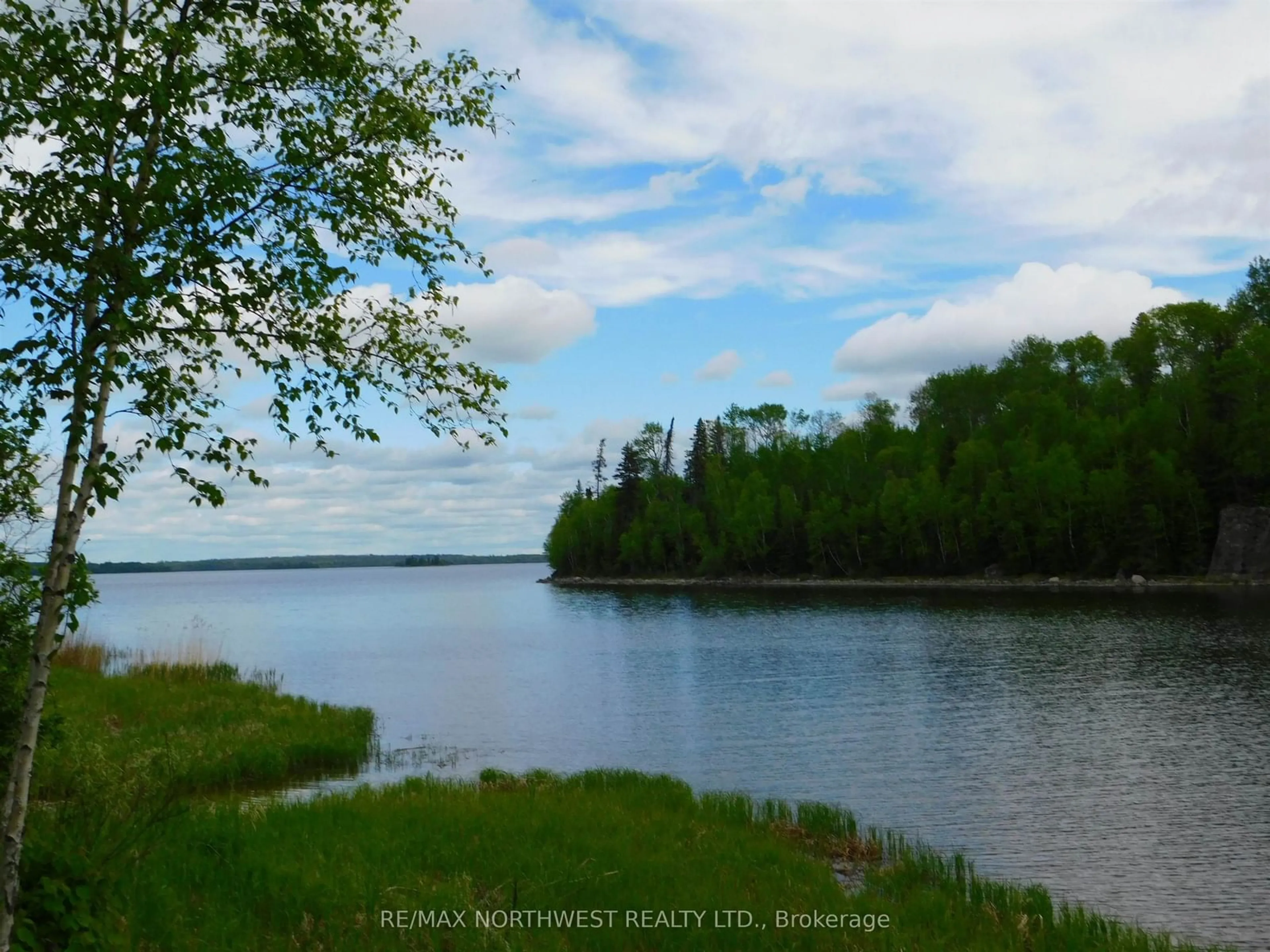 Blurry image for 150 White Wing Rd, Ear Falls Ontario P0V 1T0