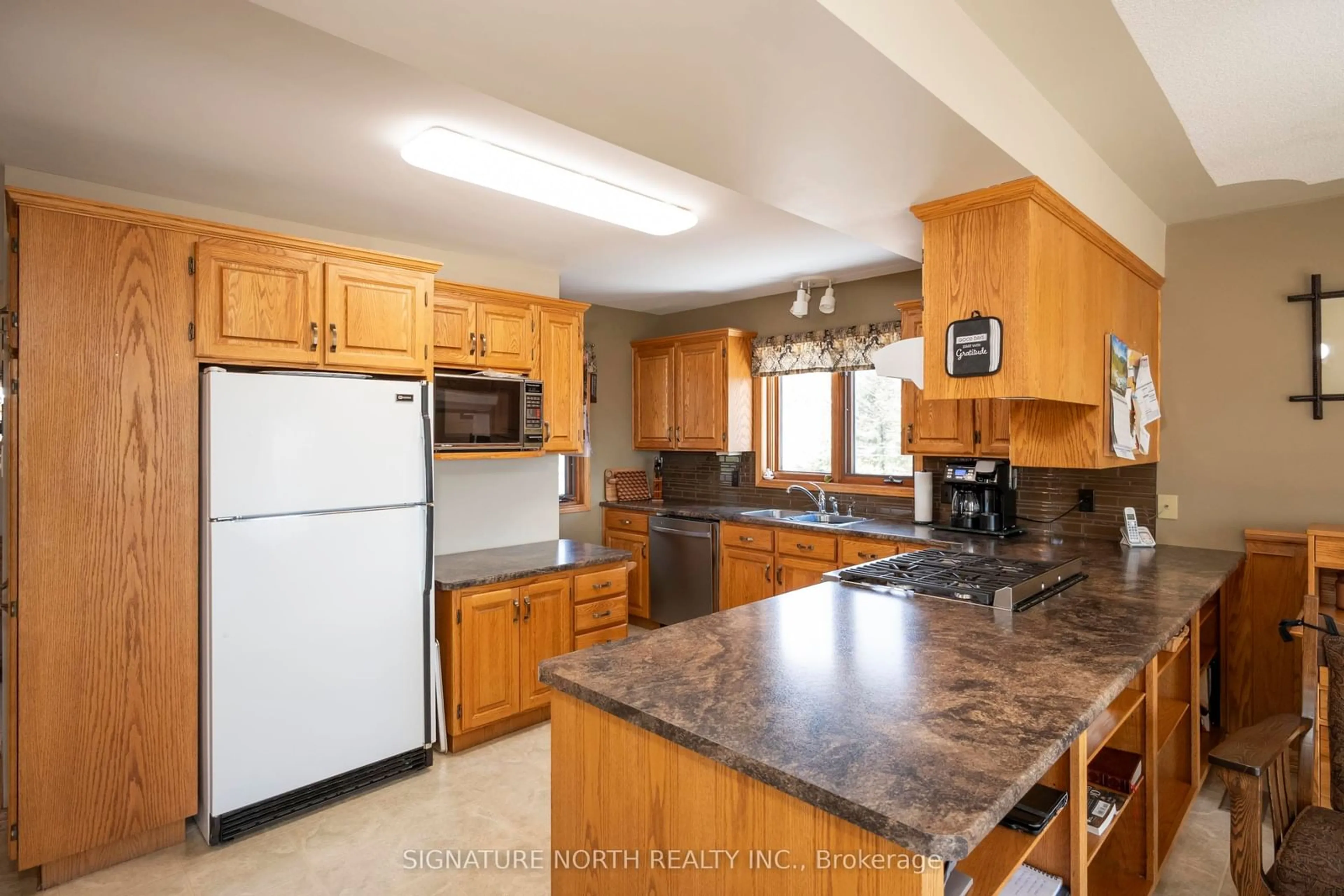 Standard kitchen, unknown for 281 Intola Road, Oliver Paipoonge Ontario P7G 0T6