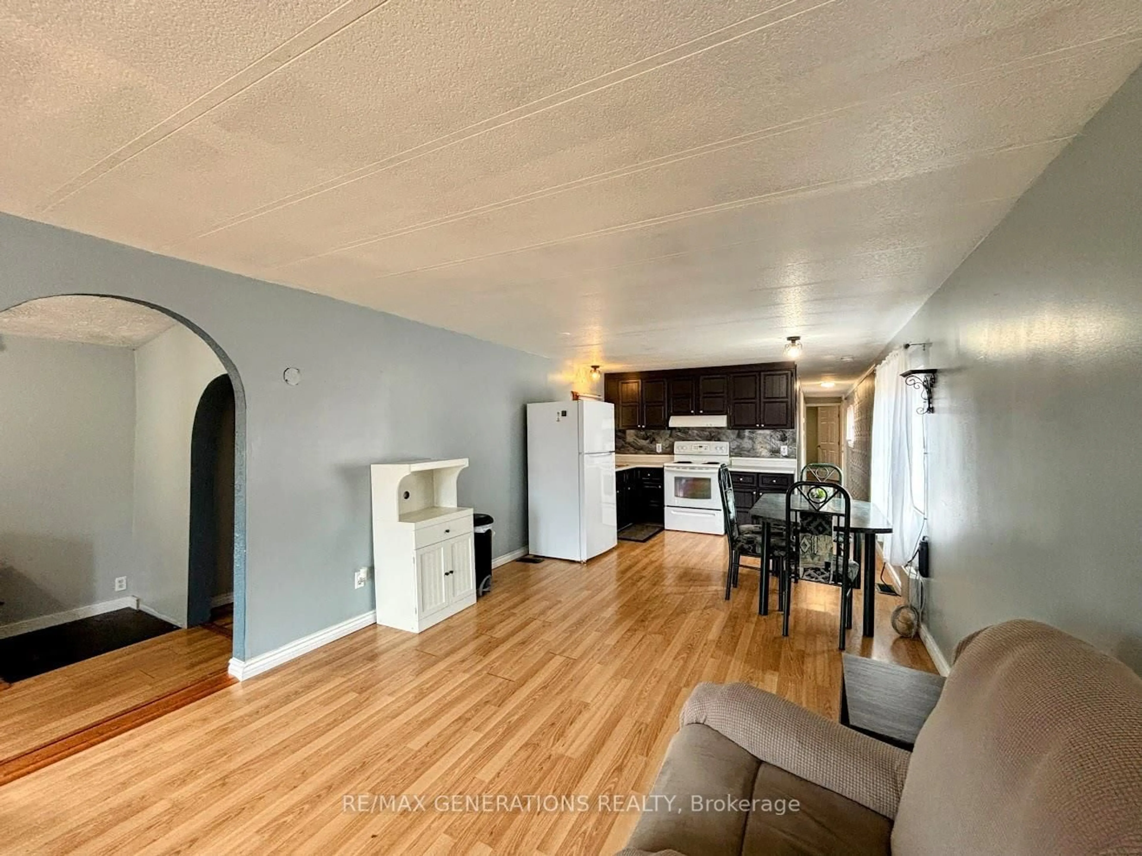 A pic of a room for 25 Coveney St, Marathon Ontario P0T 2E0