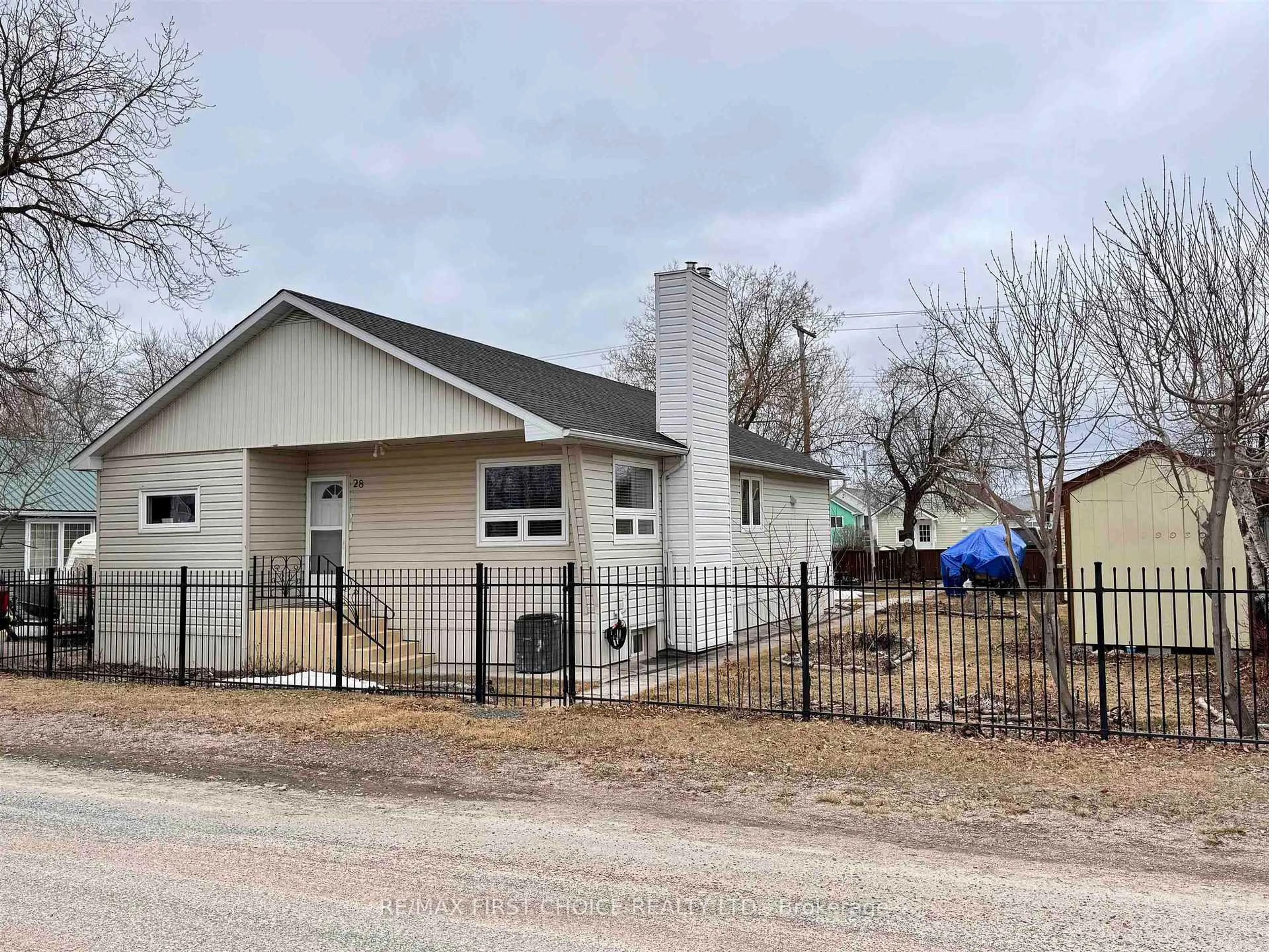 Unknown for 28 William St, Red Lake Ontario P0V 1L0