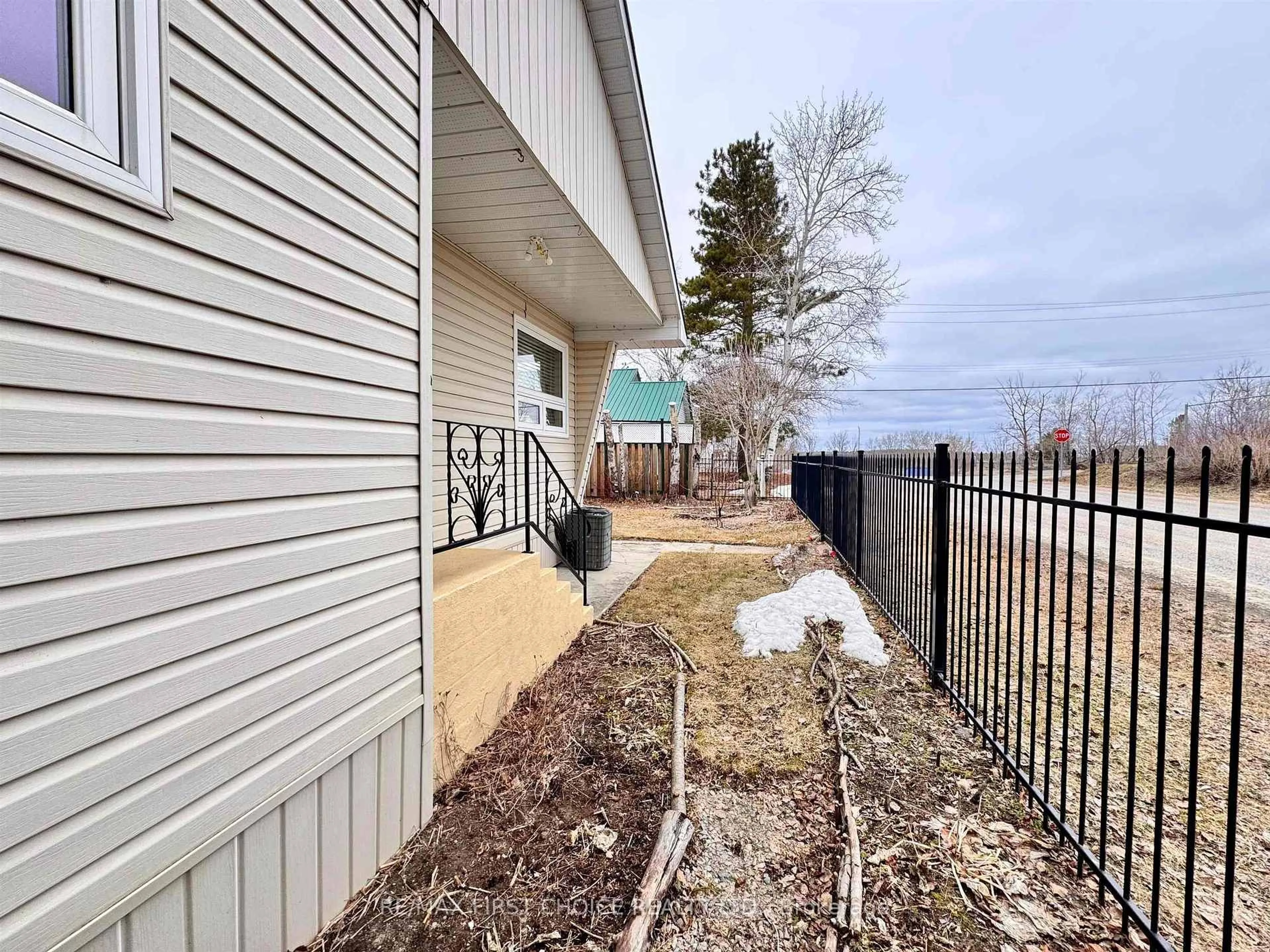 Patio, unknown for 28 William St, Red Lake Ontario P0V 1L0