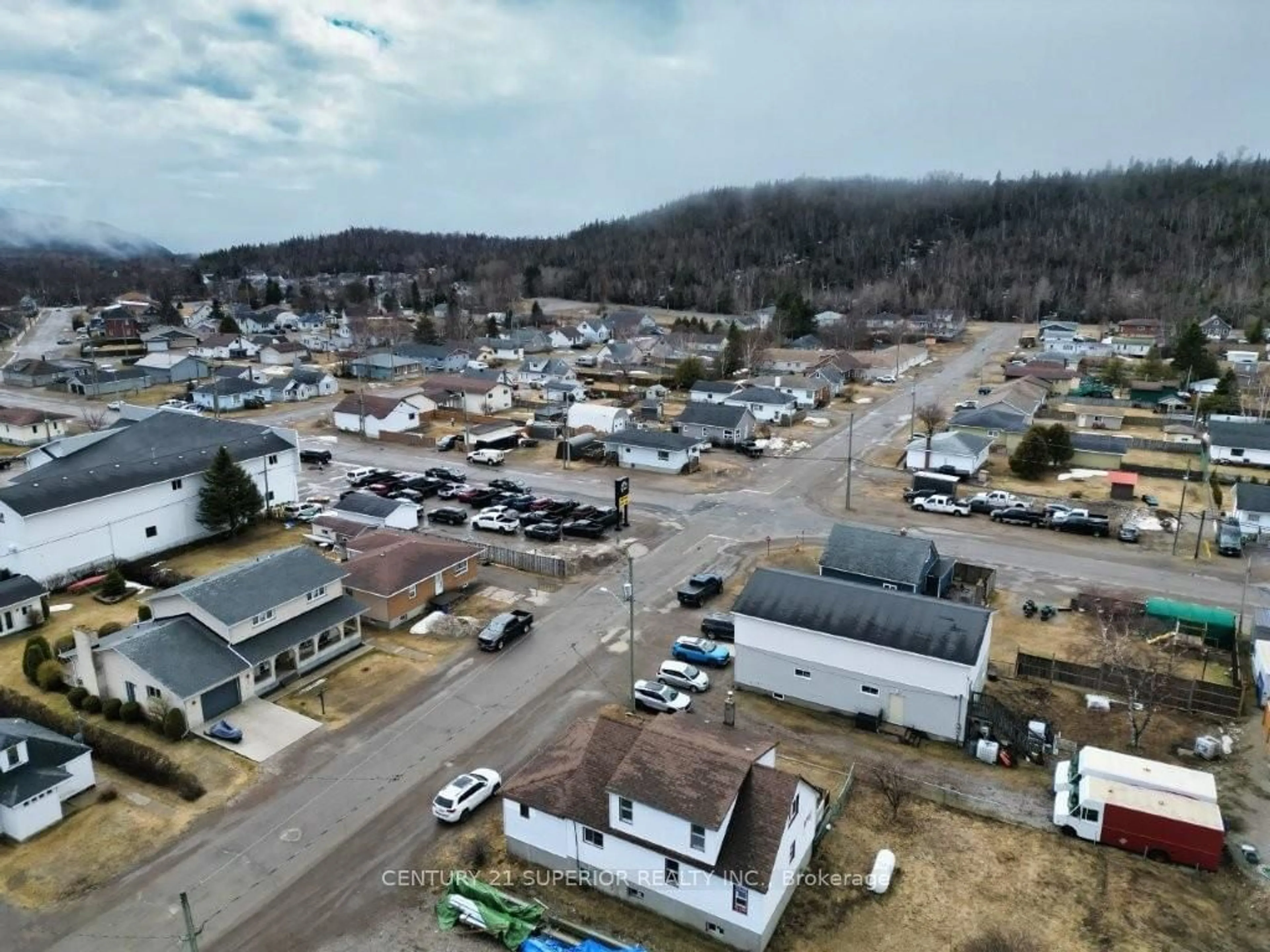 A pic from outside/outdoor area/front of a property/back of a property/a pic from drone, unknown for 209 Walker Street, Schreiber Ontario P0T 2S0