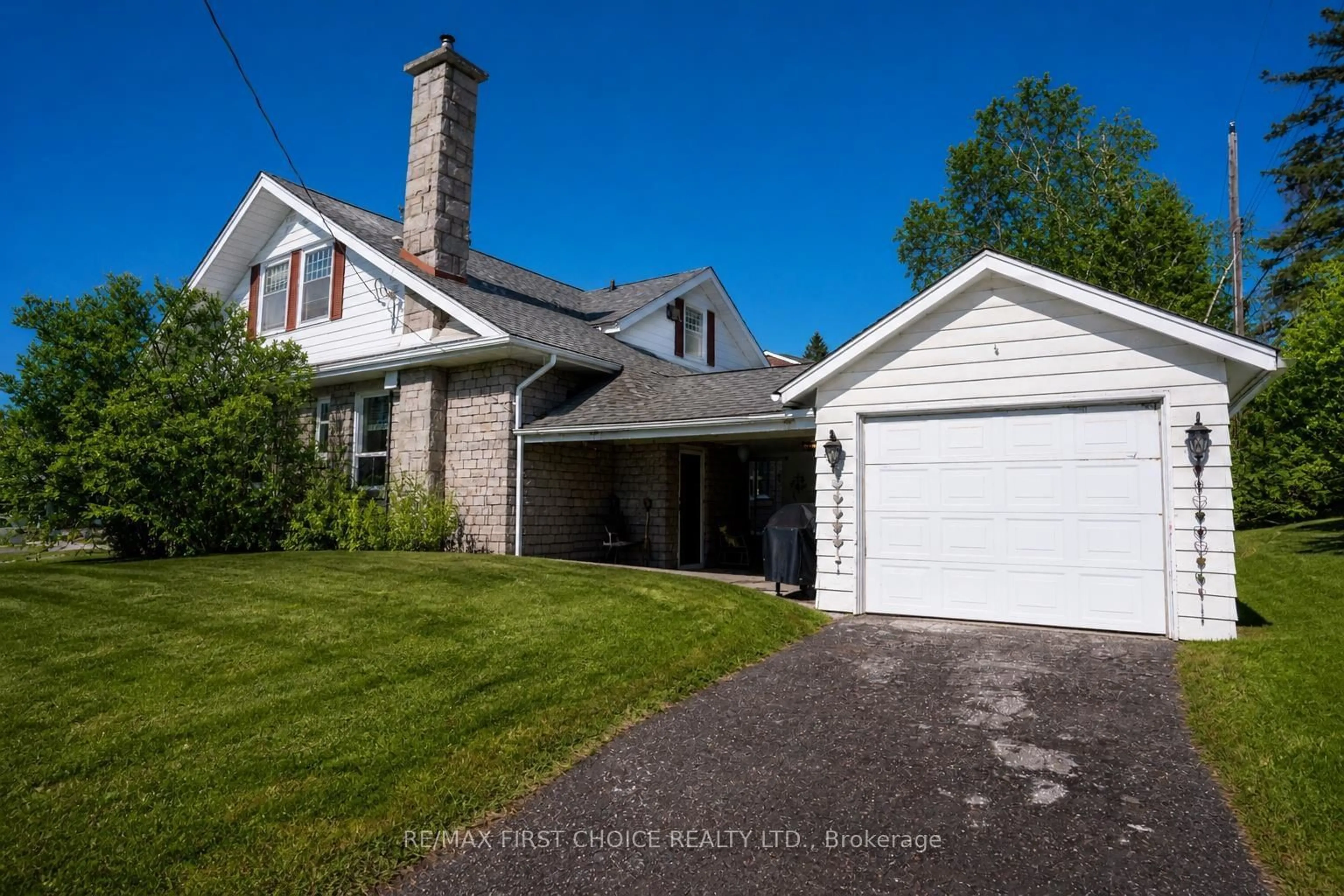 Unknown for 43 Summit Ave, Thunder Bay Ontario P7B 3N7