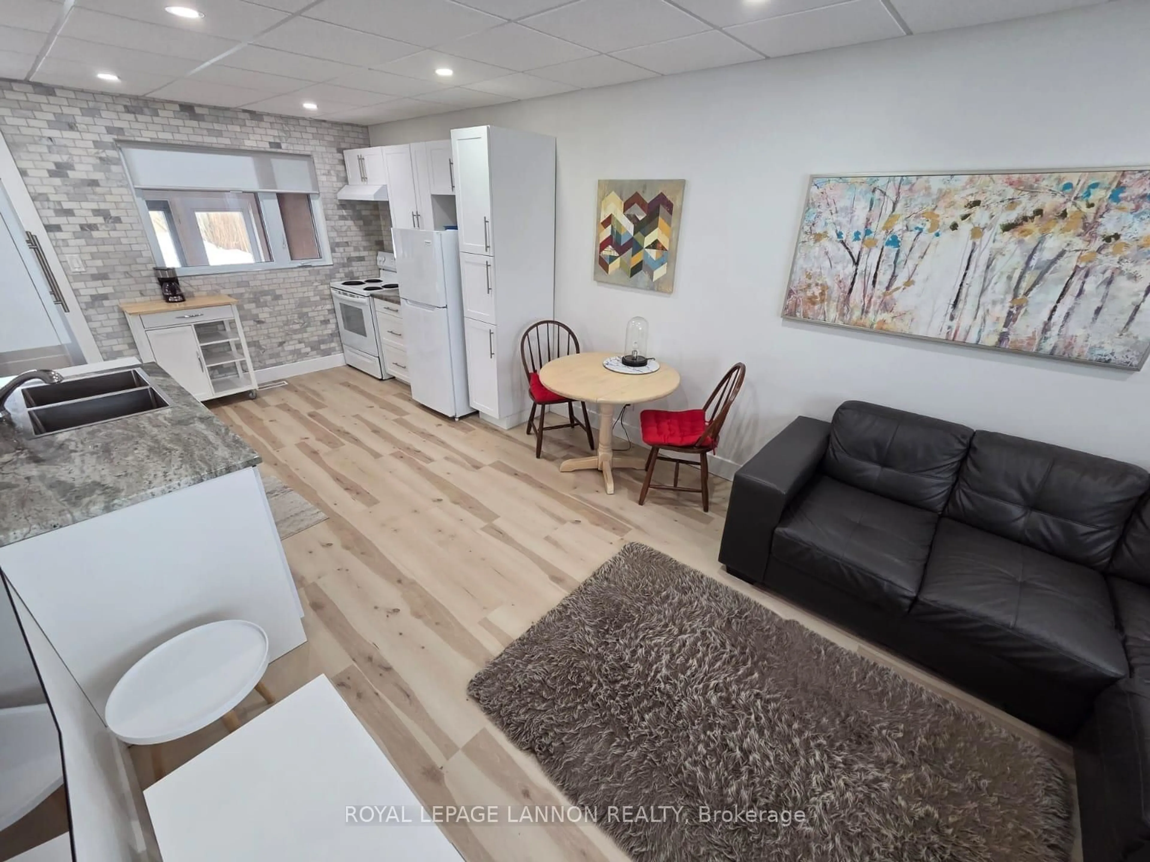 Living room with furniture, unknown for 84 Machar Ave, Thunder Bay Ontario P7B 2Y6