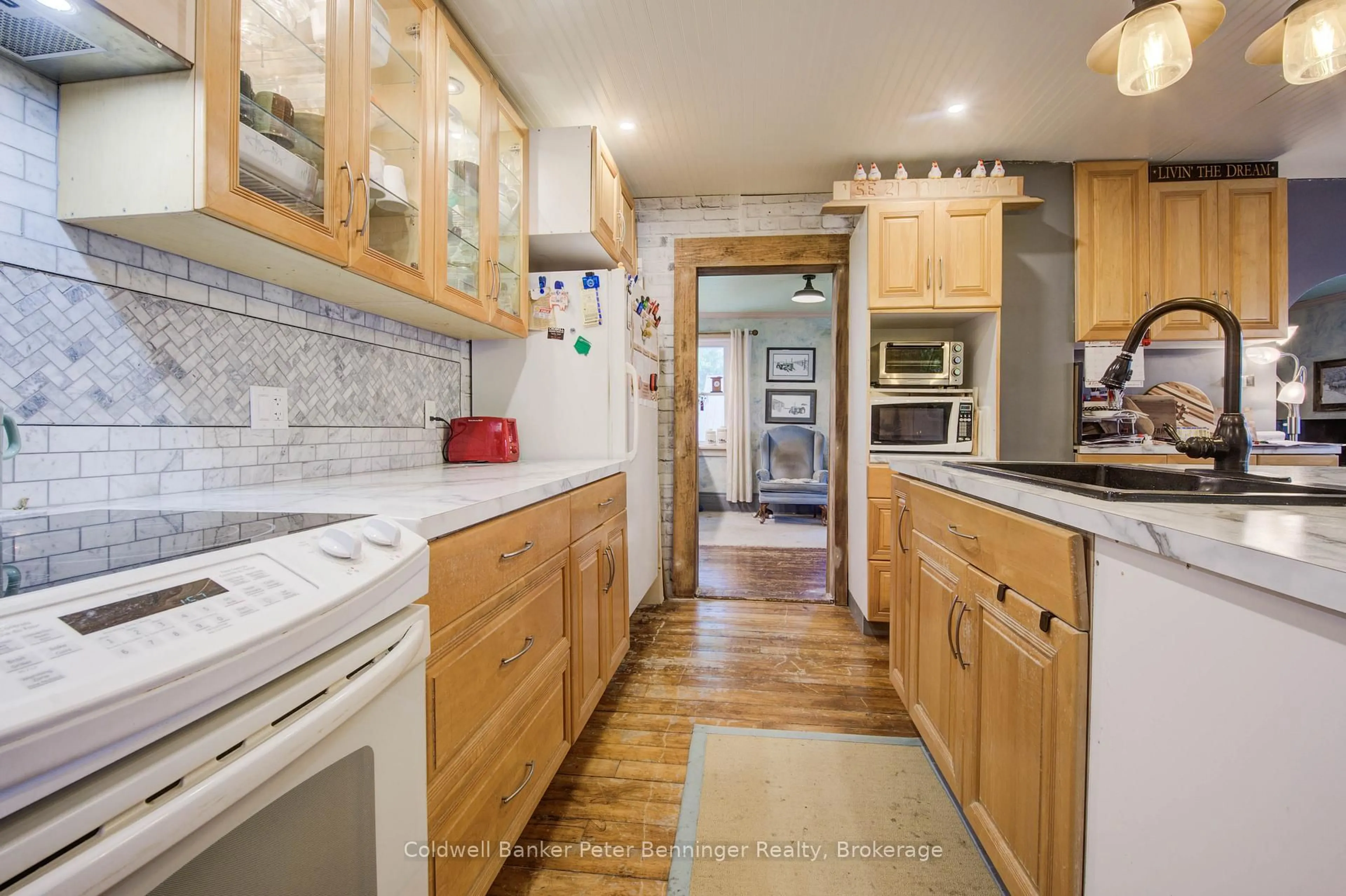 Unknown for 3095 Old Mill St, Howick Ontario N0G 1V0