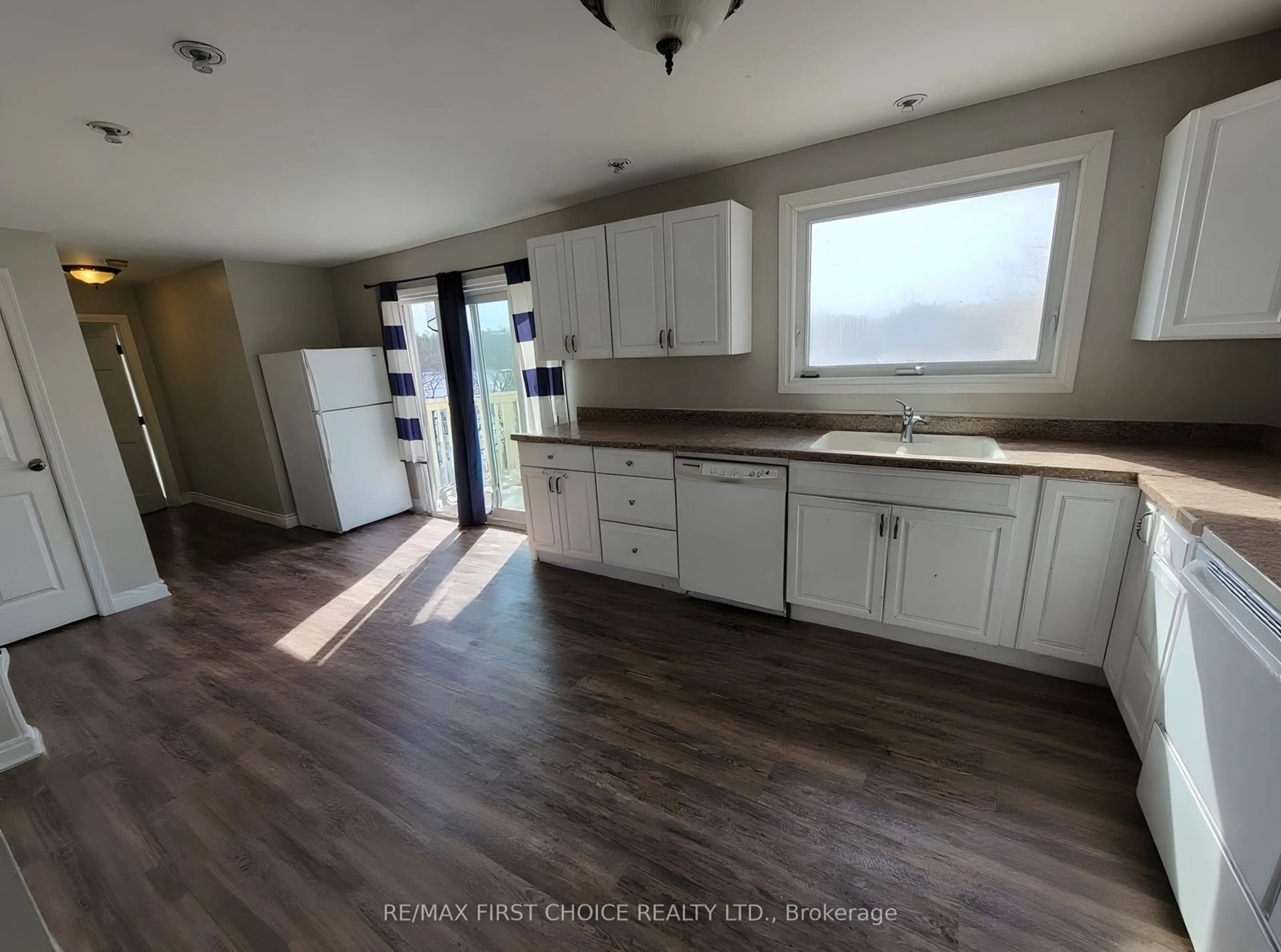 Open concept kitchen, unknown for 1208 Olde Shambles Rd, Fort Frances Ontario P9A 3S7