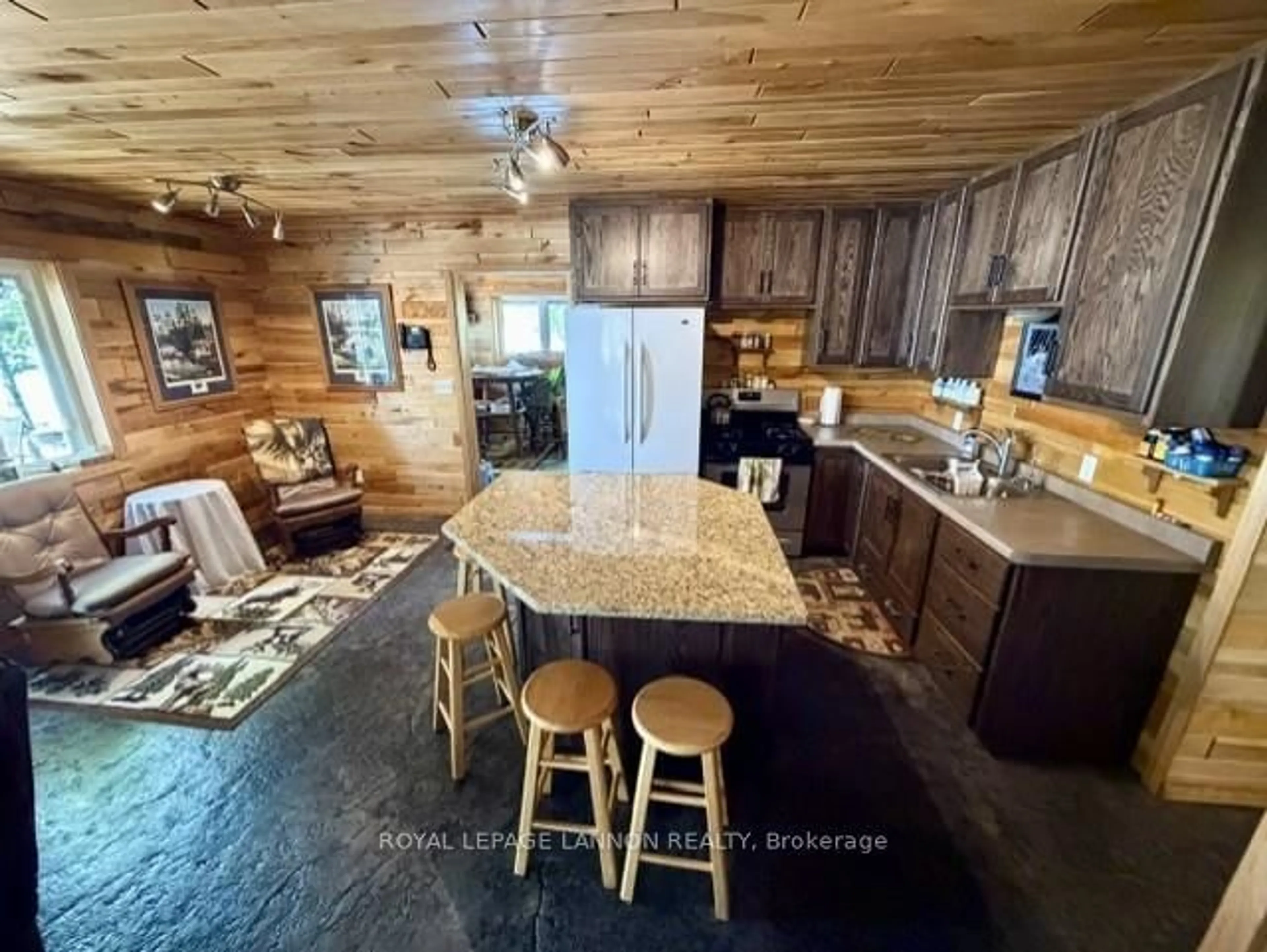 Rustic kitchen, unknown for 16 MANIWAKI Lane, Thunder Bay Remote Area Ontario P0T 2Y0