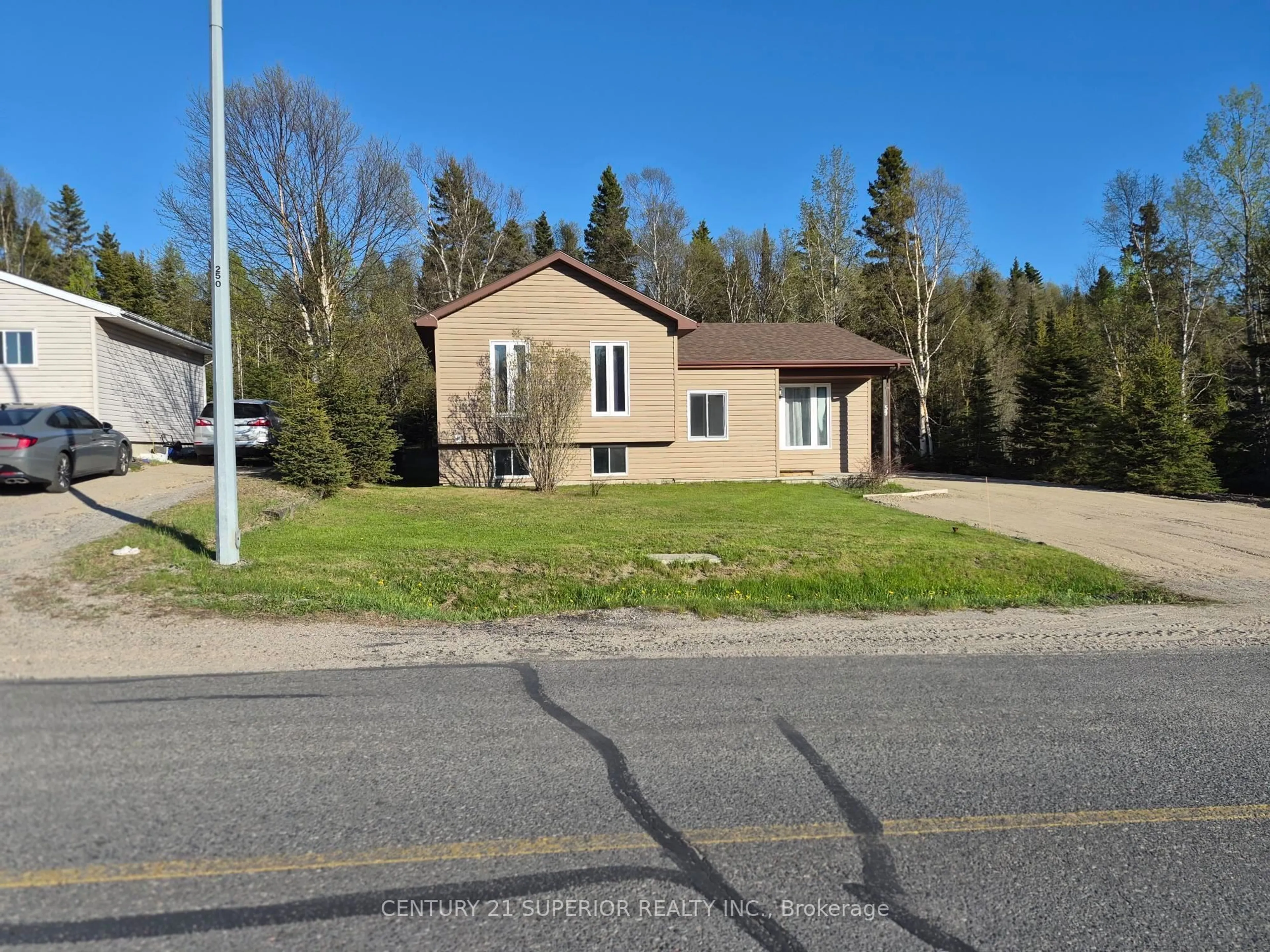 Unknown for 59 Hemlo Drive, Marathon Ontario P0T 2E0