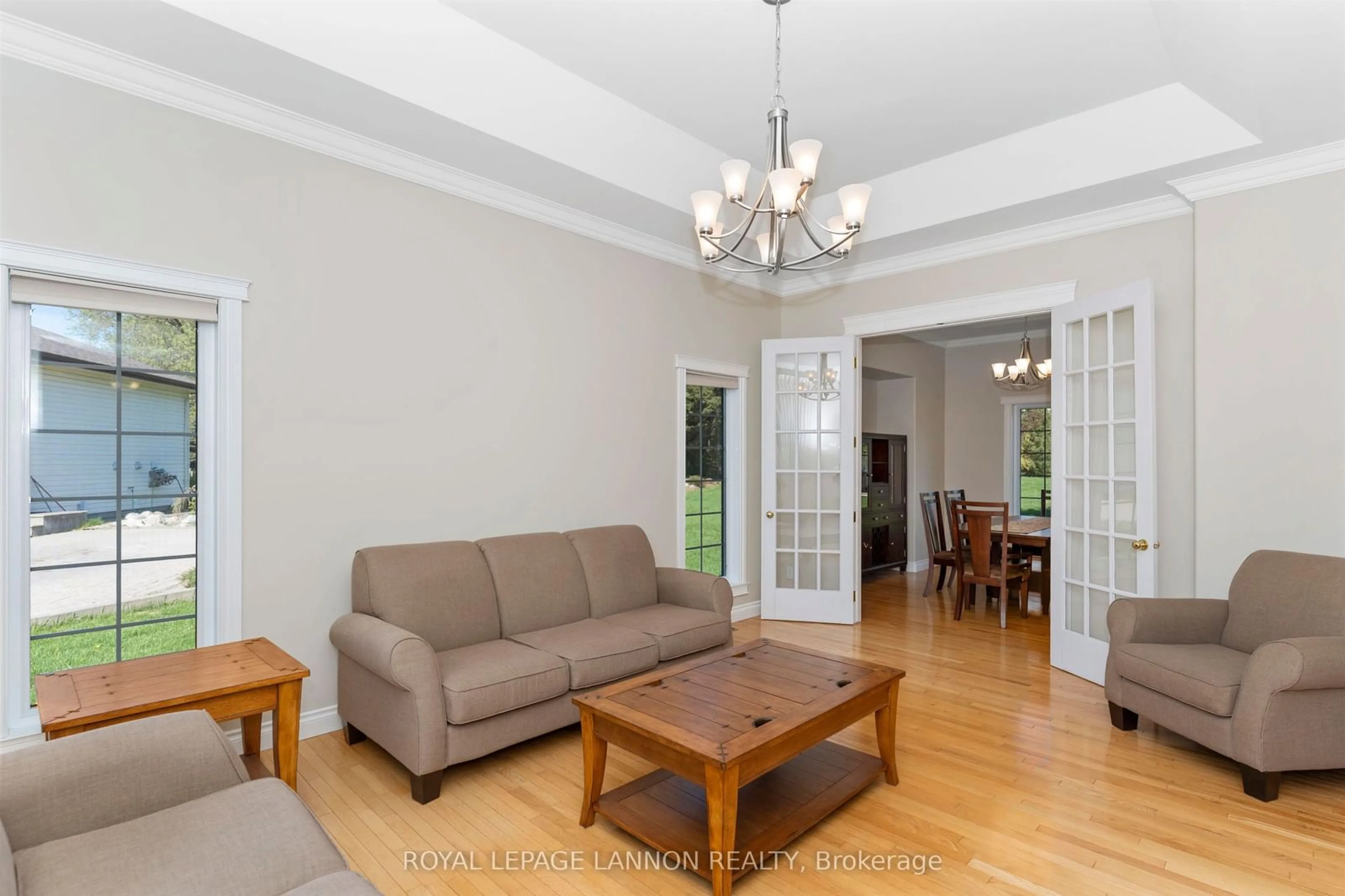 Living room with furniture, wood/laminate floor for 113 Princeton Pl, Thunder Bay Ontario P7A 8B3