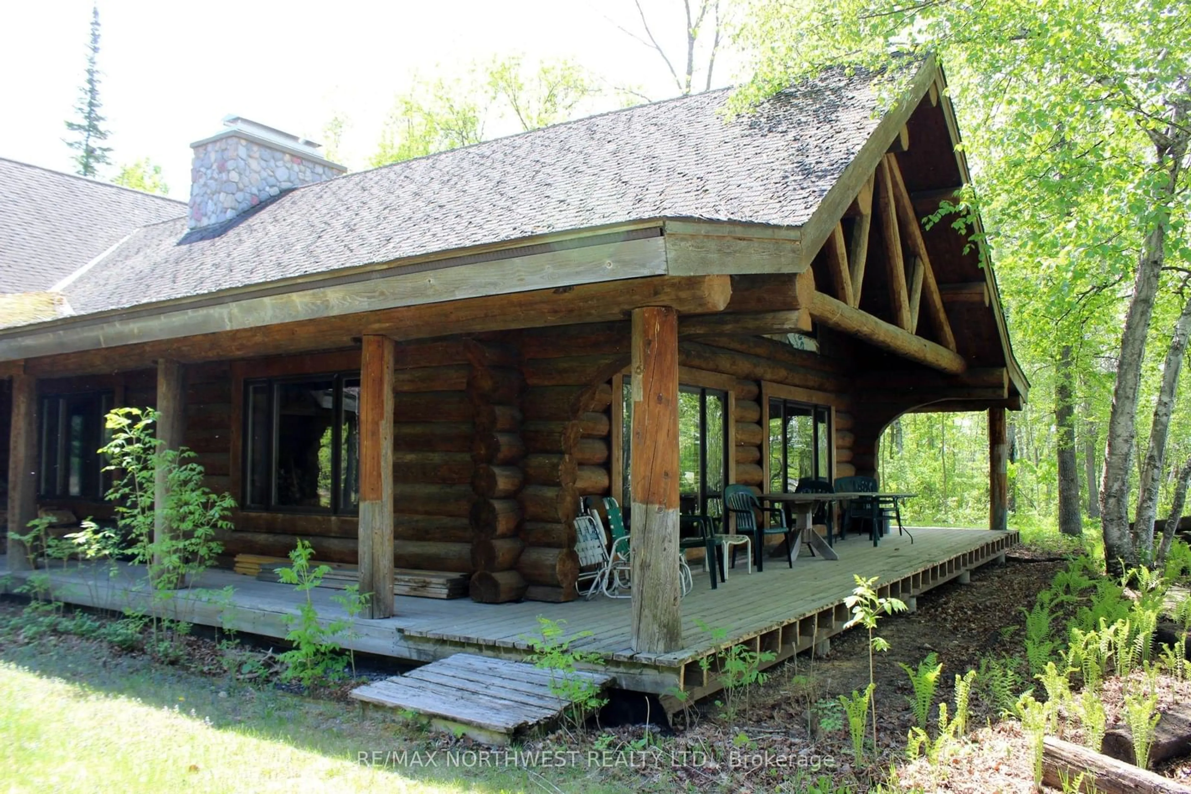 Patio, building for 85 JENKINS DR, Dawson Ontario P0W 1L0
