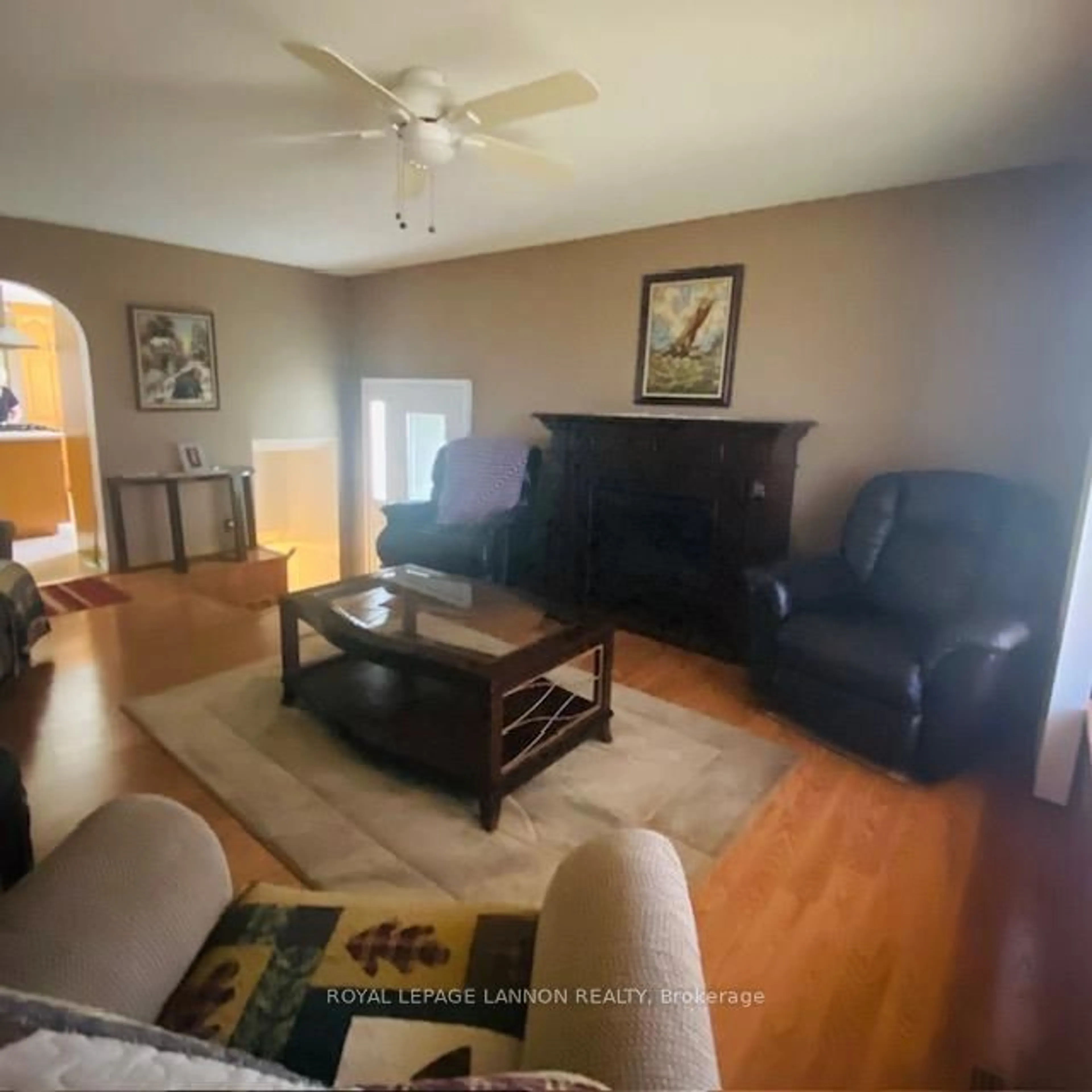 Living room with furniture, unknown for 909 Second St, Greenstone Ontario P0T 1M0